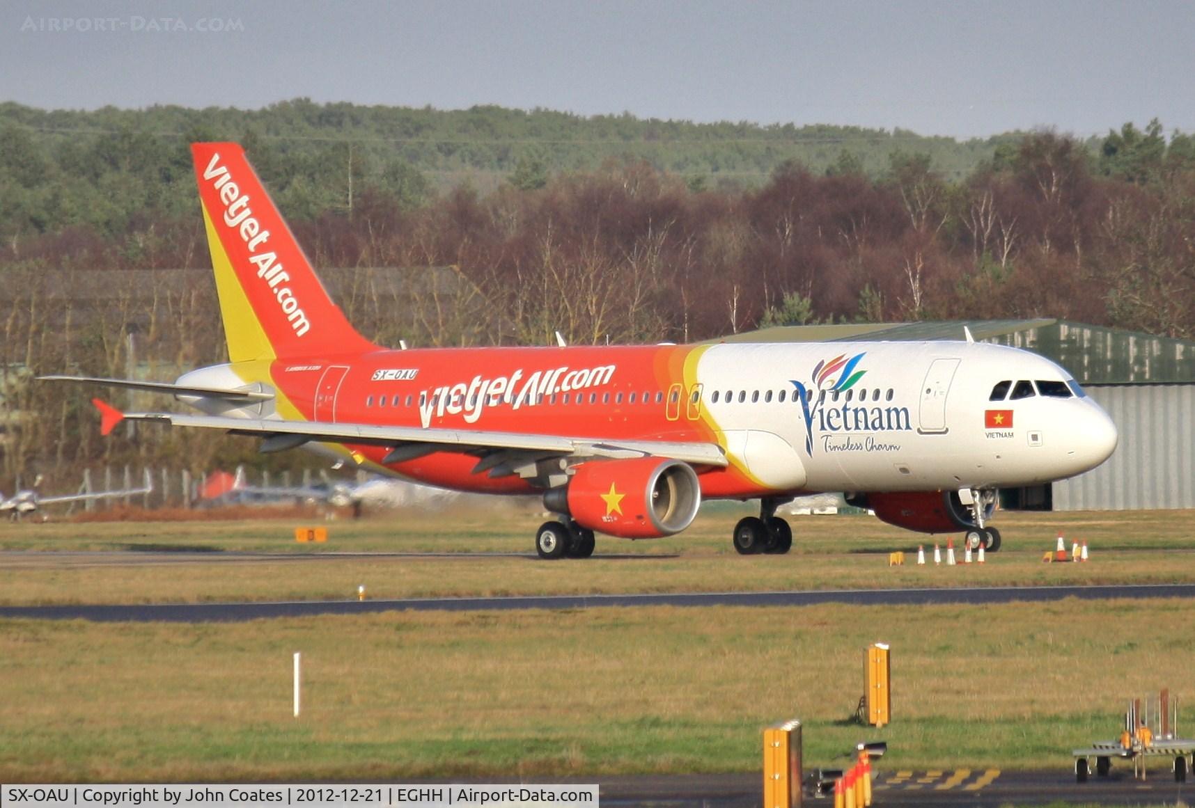 SX-OAU, 2010 Airbus A320-232 C/N 4193, Taxiing to depart after respray into VietJet Air colours.