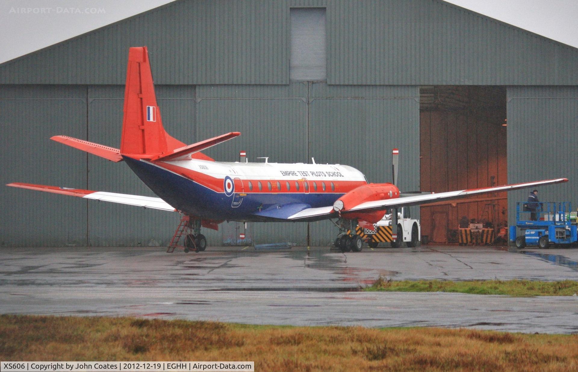 XS606, 1966 Hawker Siddeley HS-780 Andover C1 C/N Set 13/BN1, ETPS Andover arrives from Boscombe Down - to be taken by UN for work in Kenya (5Y reg)