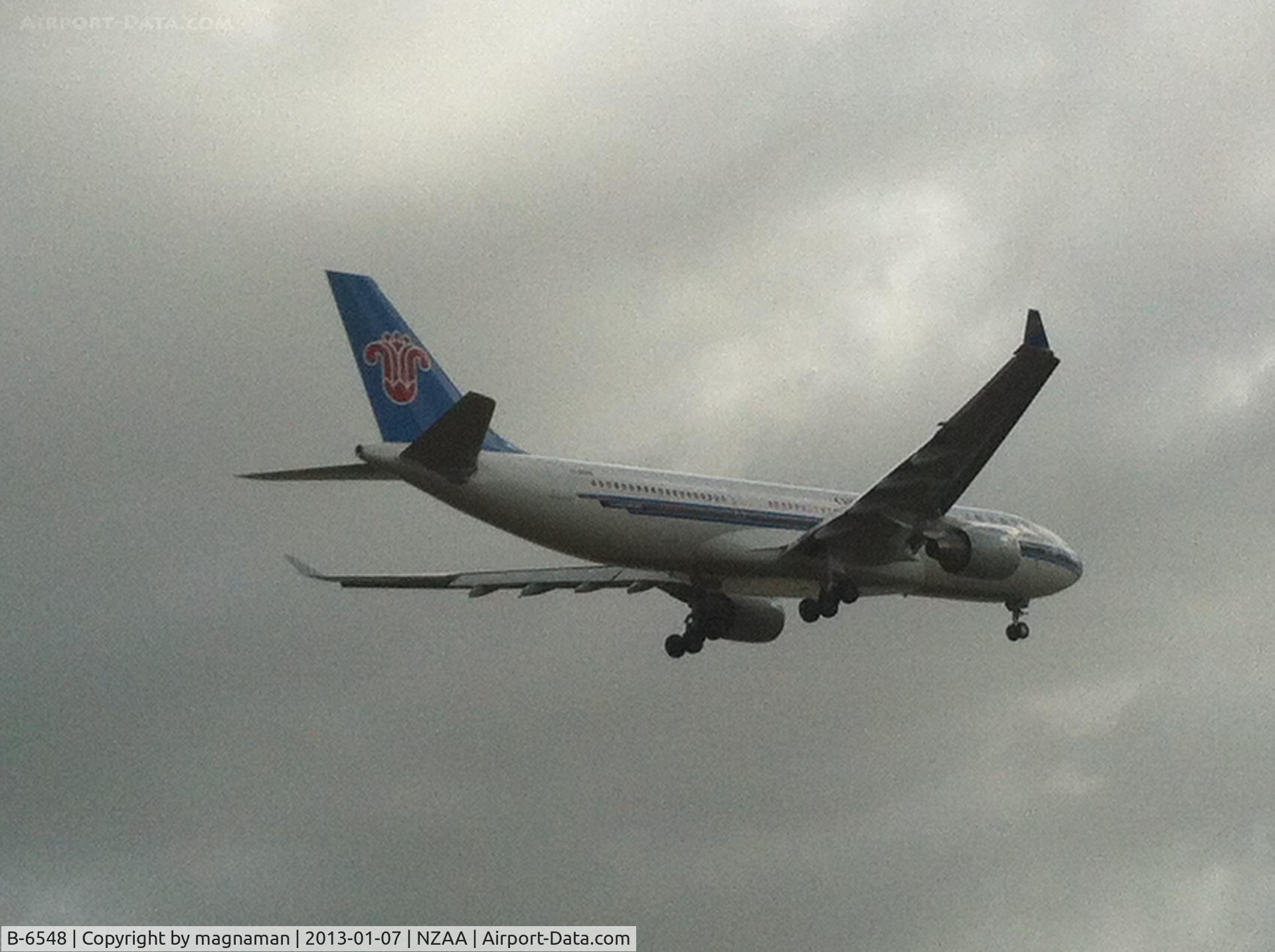B-6548, 2012 Airbus A330-223 C/N 1335, Landing at AKL