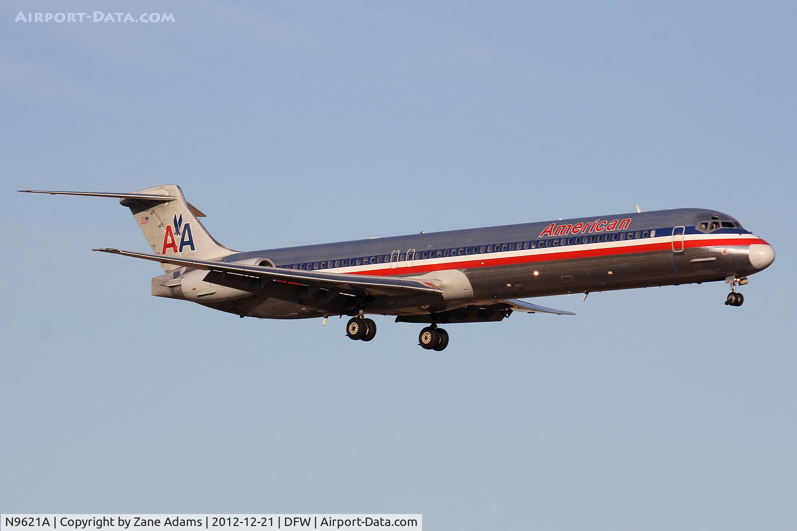 N9621A, 1998 McDonnell Douglas MD-83 (DC-9-83) C/N 53592, American Airlines at DFW Airport