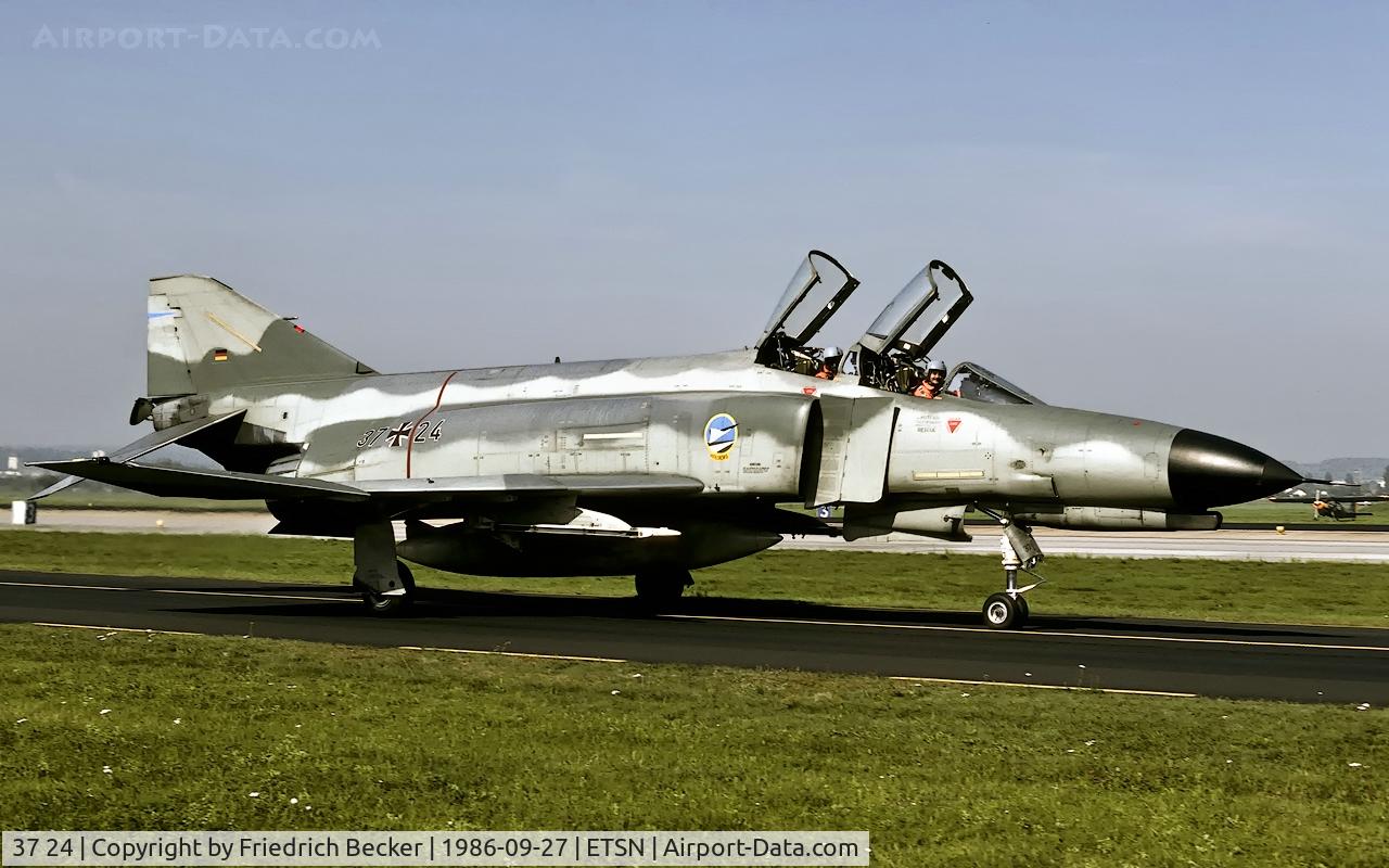 37 24, 1972 McDonnell Douglas F-4F Phantom II C/N 4405, taxying to the flightline