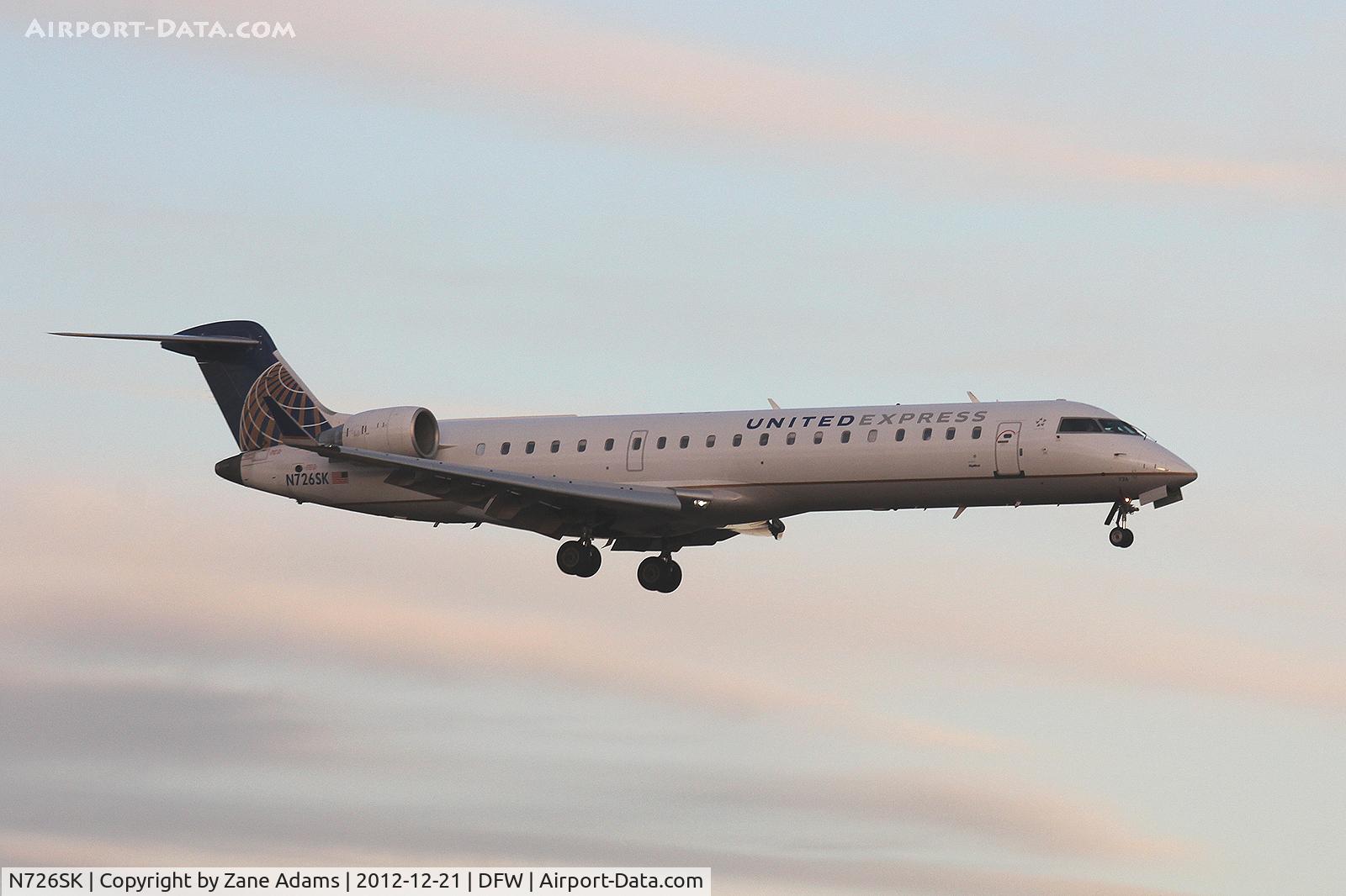 N726SK, 2005 Bombardier CRJ-701ER (CL-600-2C10) Regional Jet C/N 10190, At DFW Airport