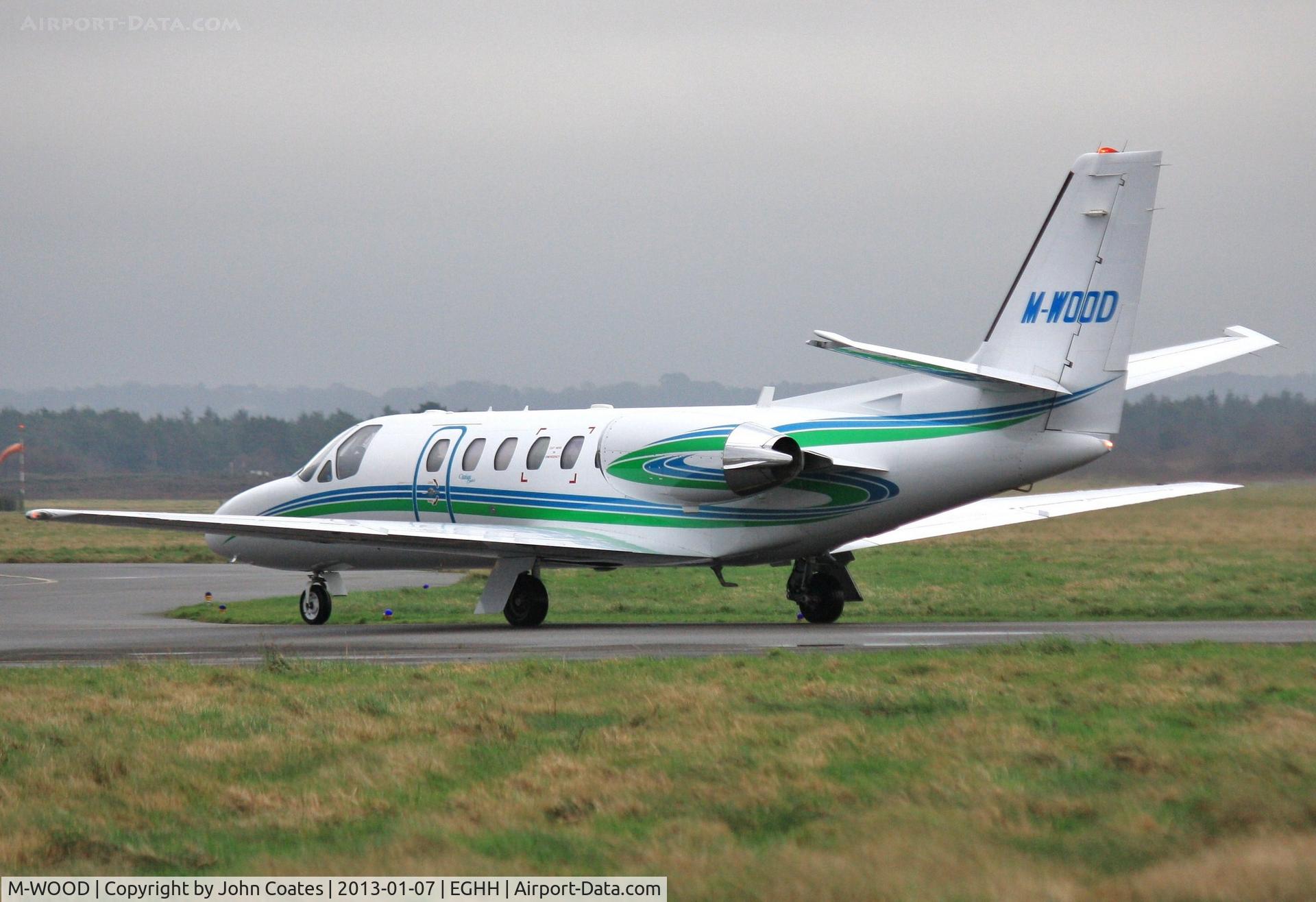 M-WOOD, 2002 Cessna 550 Citation Bravo C/N 550-1042, Arriving to CSE