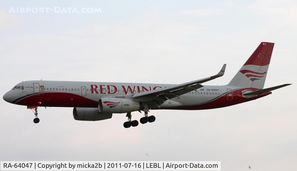 RA-64047, 2008 Tupolev Tu-204-100B C/N 1450743164047, Landing. Crashed at Moscow Vnukovo in december 2012