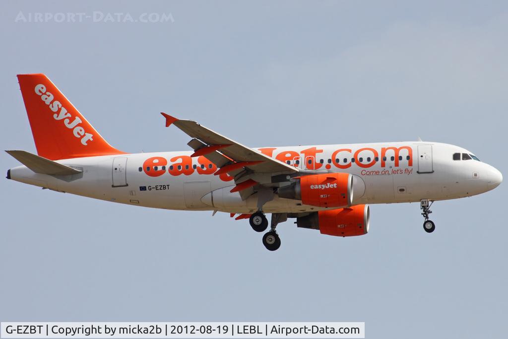 G-EZBT, 2007 Airbus A319-111 C/N 3090, Landing