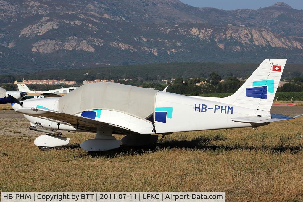 HB-PHM, 1982 Piper PA-28-181 Archer II C/N 28-8390038, Parked
