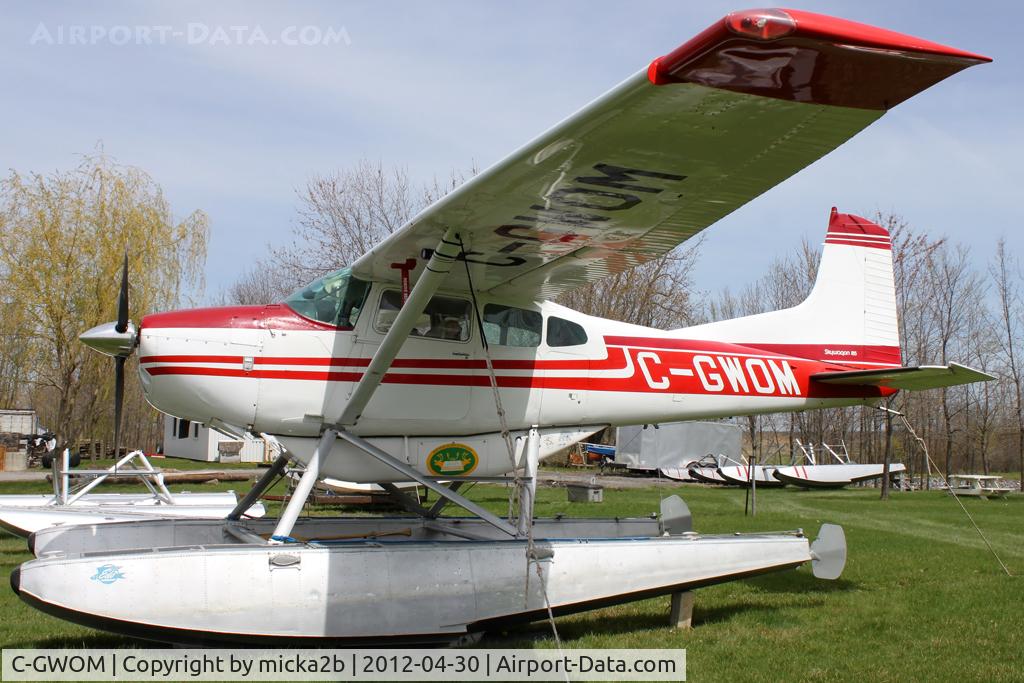 C-GWOM, 1975 Cessna A185F Skywagon 185 C/N 18502777, Parked