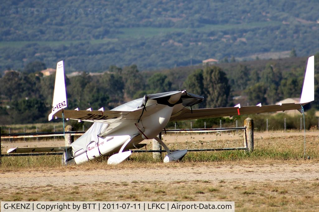 G-KENZ, 1987 Rutan VariEze C/N PFA 074-10960, Parked