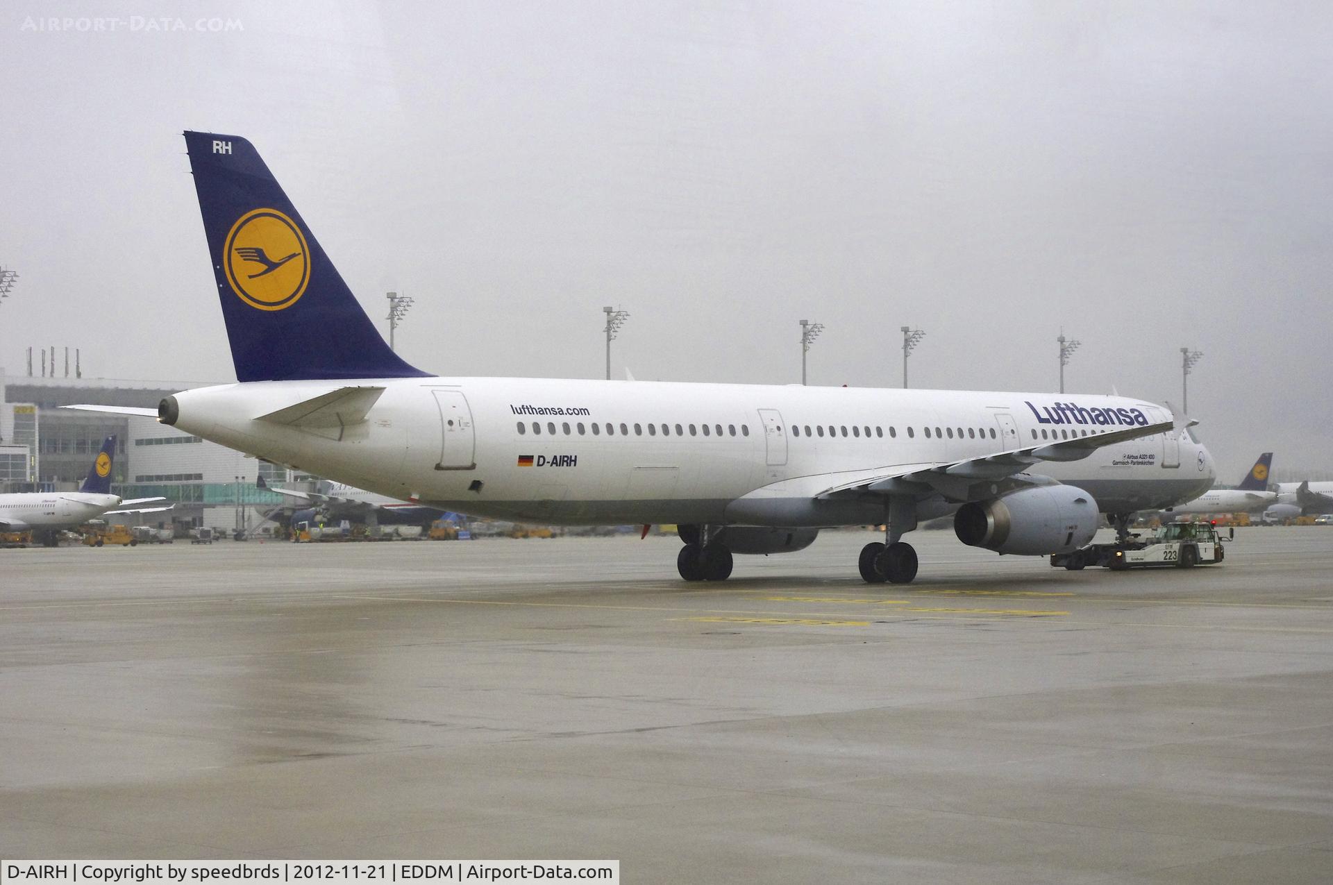 D-AIRH, 1993 Airbus A321-131 C/N 0412, Lufthansa A321 on pushback
