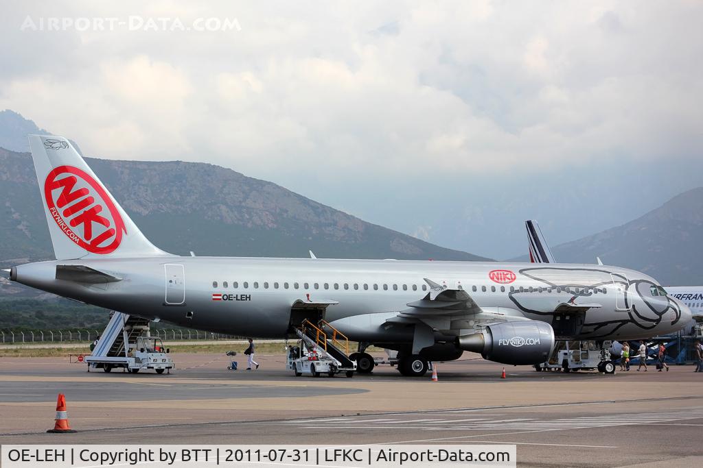 OE-LEH, 2011 Airbus A320-214 C/N 4594, Boarding