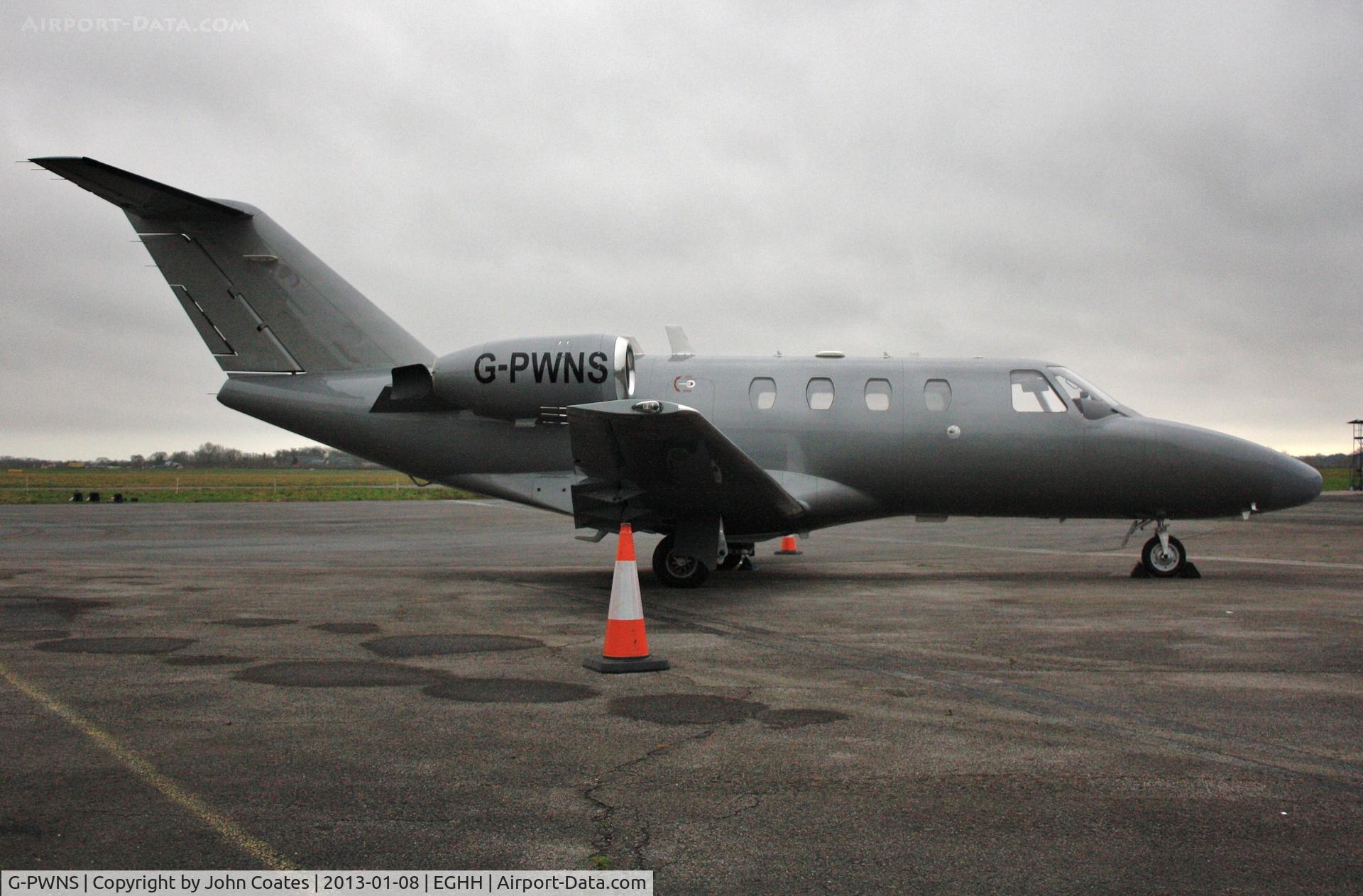 G-PWNS, 1996 Cessna 525 CitationJet C/N 525-0153, Visitor to Sigs