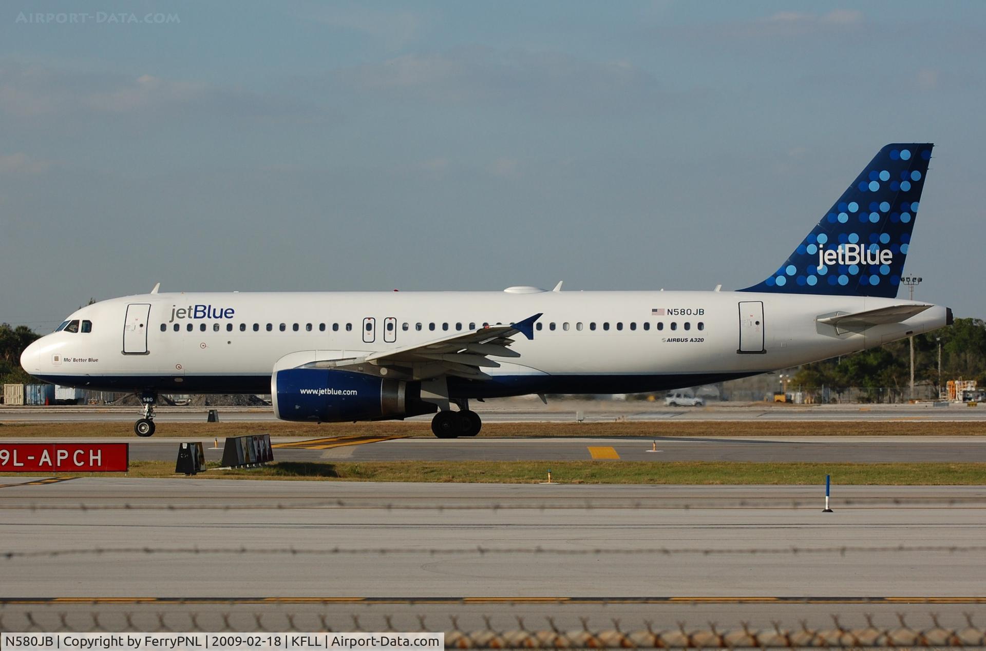 N580JB, 2003 Airbus A320-232 C/N 2136, JB A320 ready for departure in FLL
