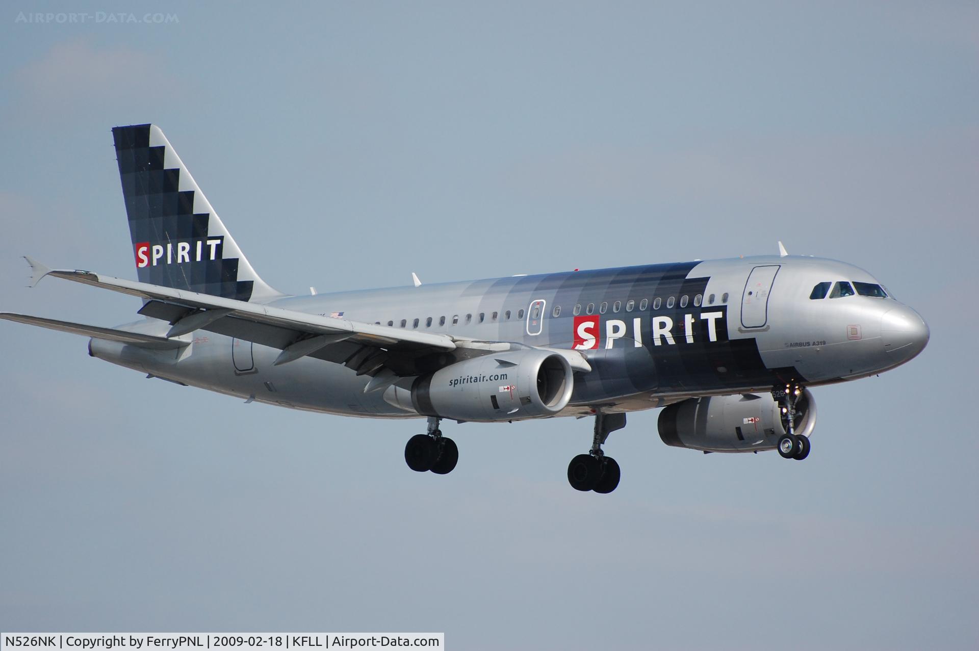 N526NK, 2006 Airbus A319-132 C/N 2963, A319 in former colour scheme