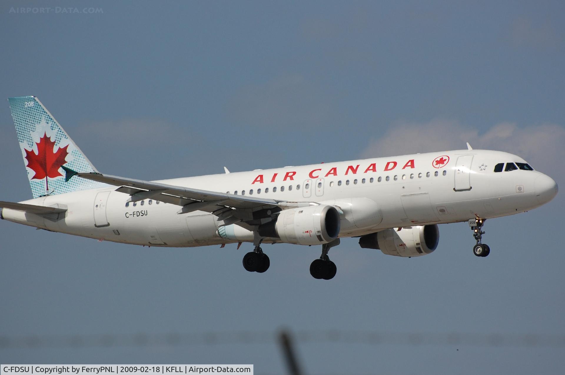 C-FDSU, 1990 Airbus A320-211 C/N 141, Canadian A320 with white fuselage landing in FLL