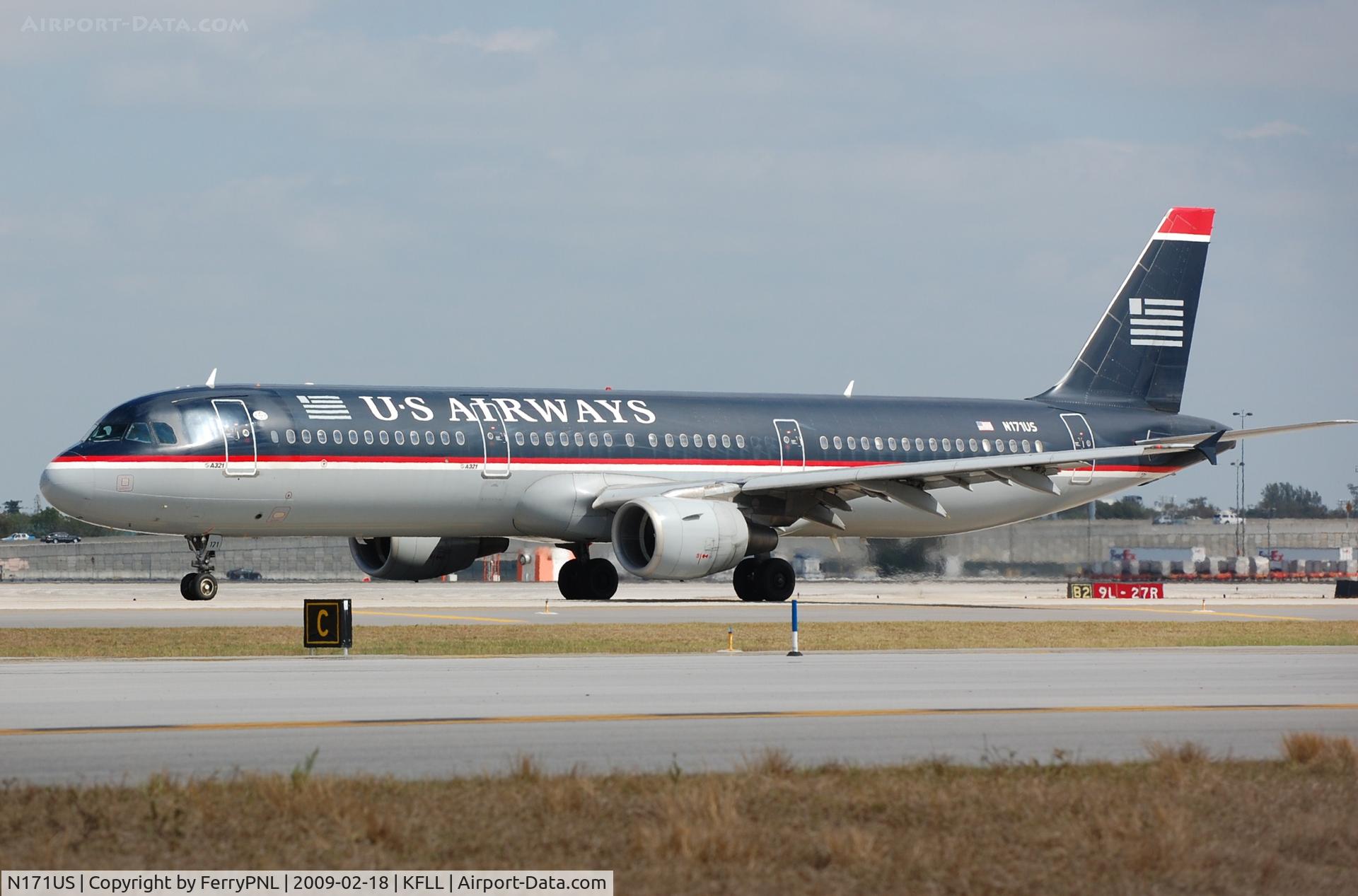 N171US, 2001 Airbus A321-211 C/N 1465, I arrived on this bird this morning, now it is flying back to CLT.