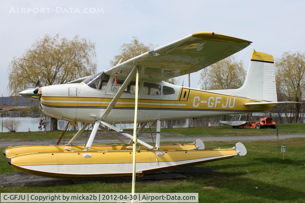 C-GFJU, 1960 Cessna 180C C/N 50710, Parked