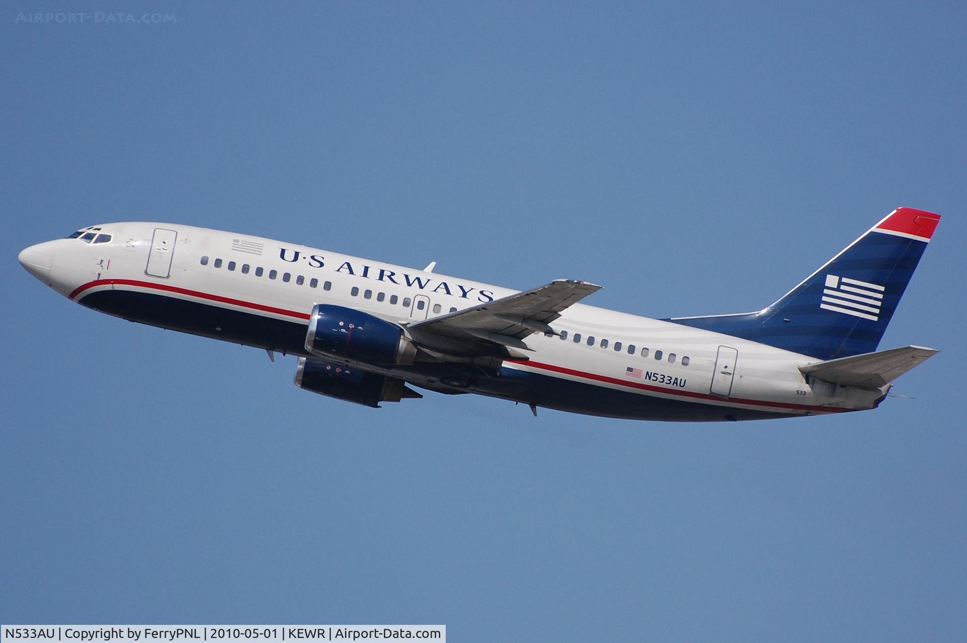 N533AU, 1989 Boeing 737-3B7 C/N 24515, US B733 departing EWR