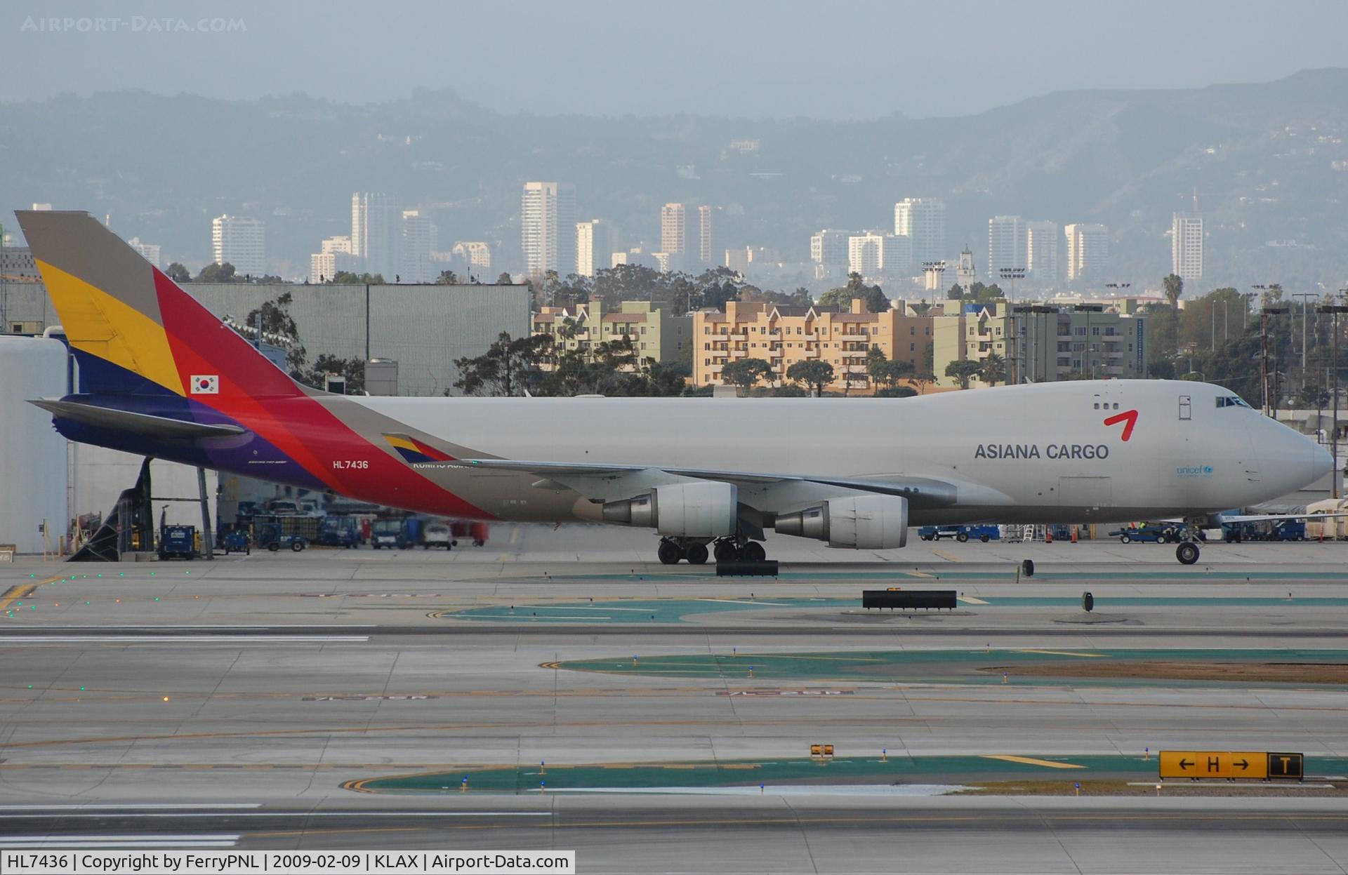HL7436, 2002 Boeing 747-48EF (SCD) C/N 29170, Asiana freighter taxying in LAX