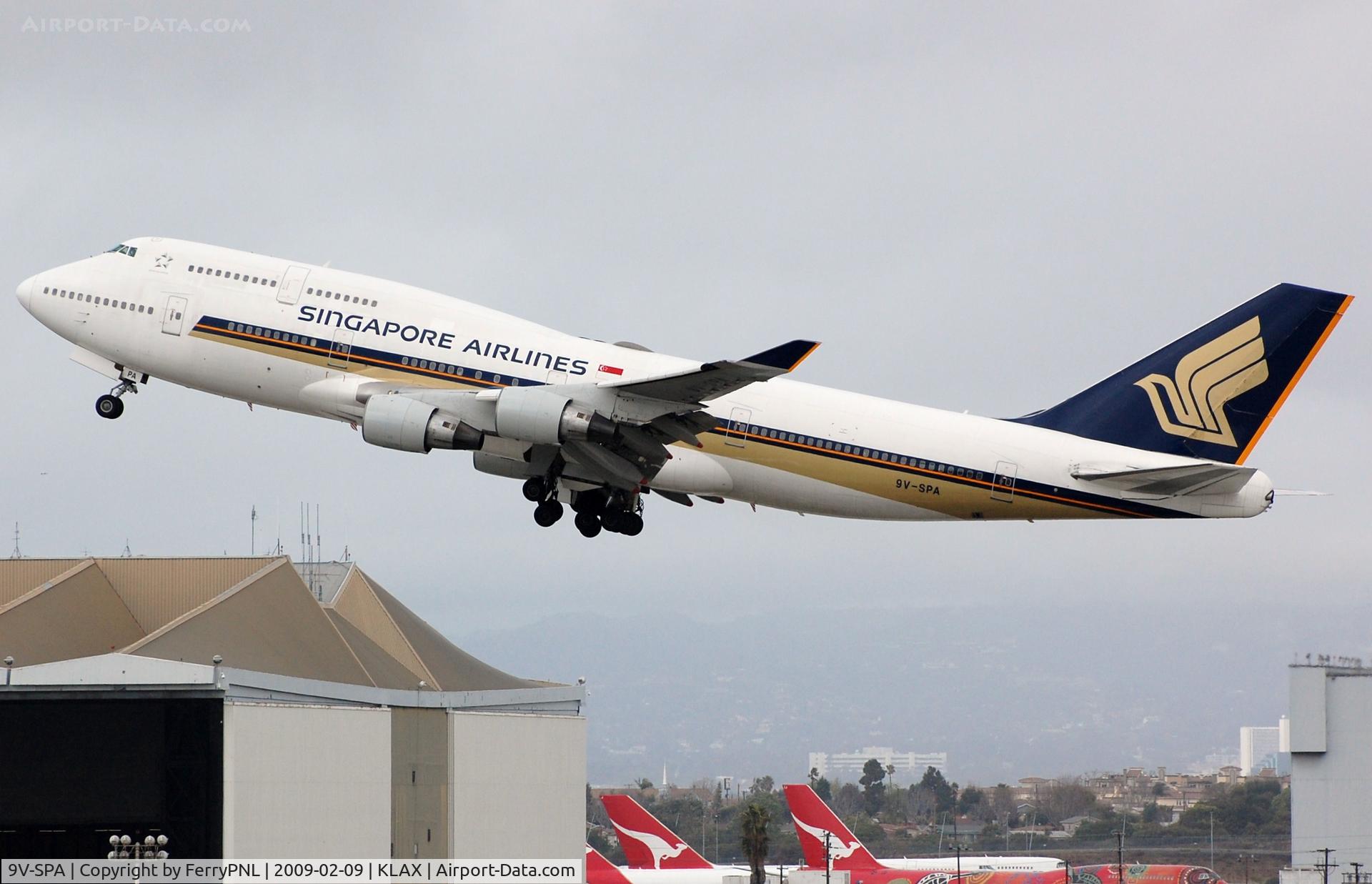 9V-SPA, Boeing 747-412 C/N 26550, SQ B744 taking off from LAX