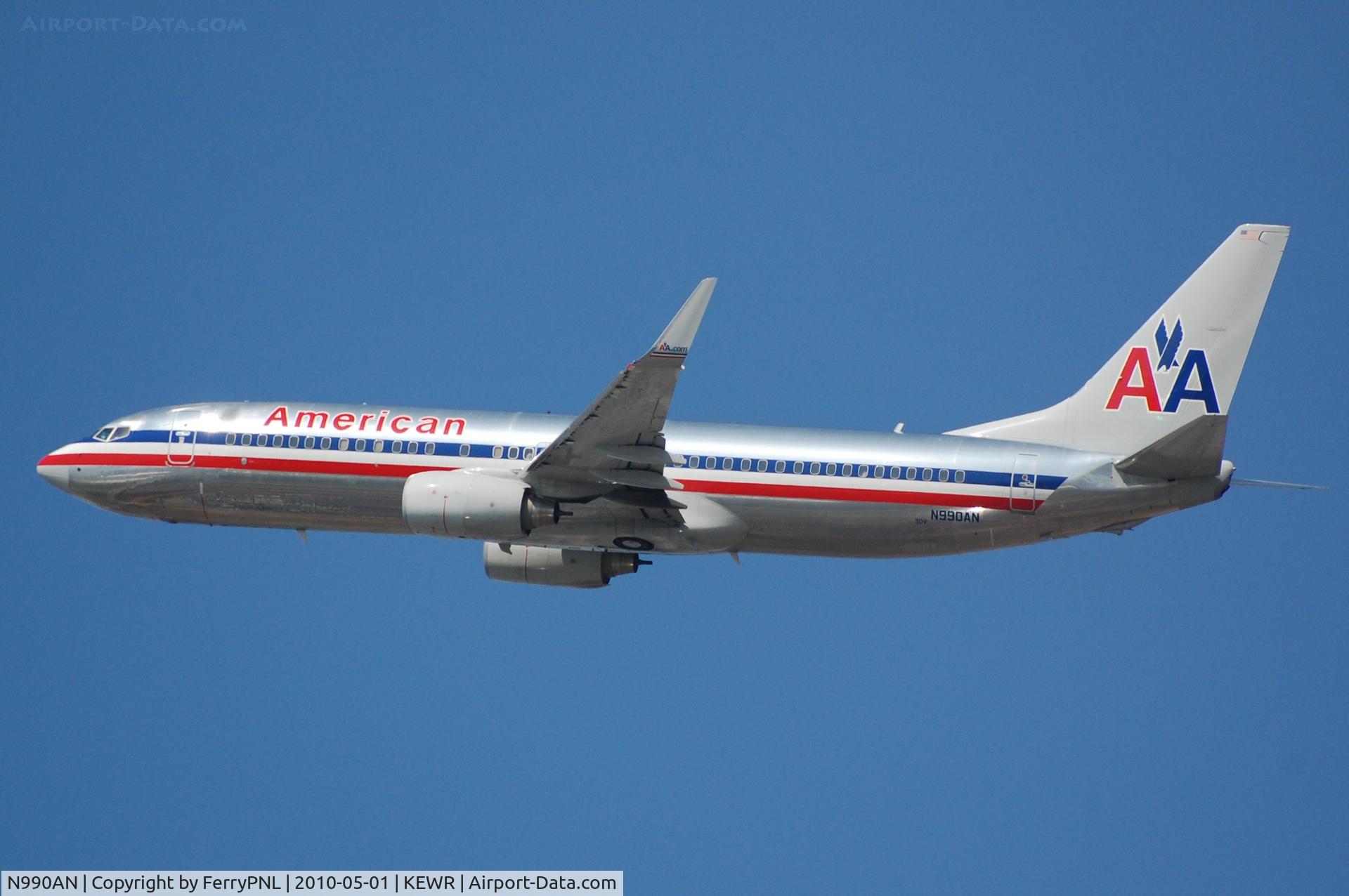 N990AN, 2009 Boeing 737-823 C/N 29563, AA B738 departing EWR