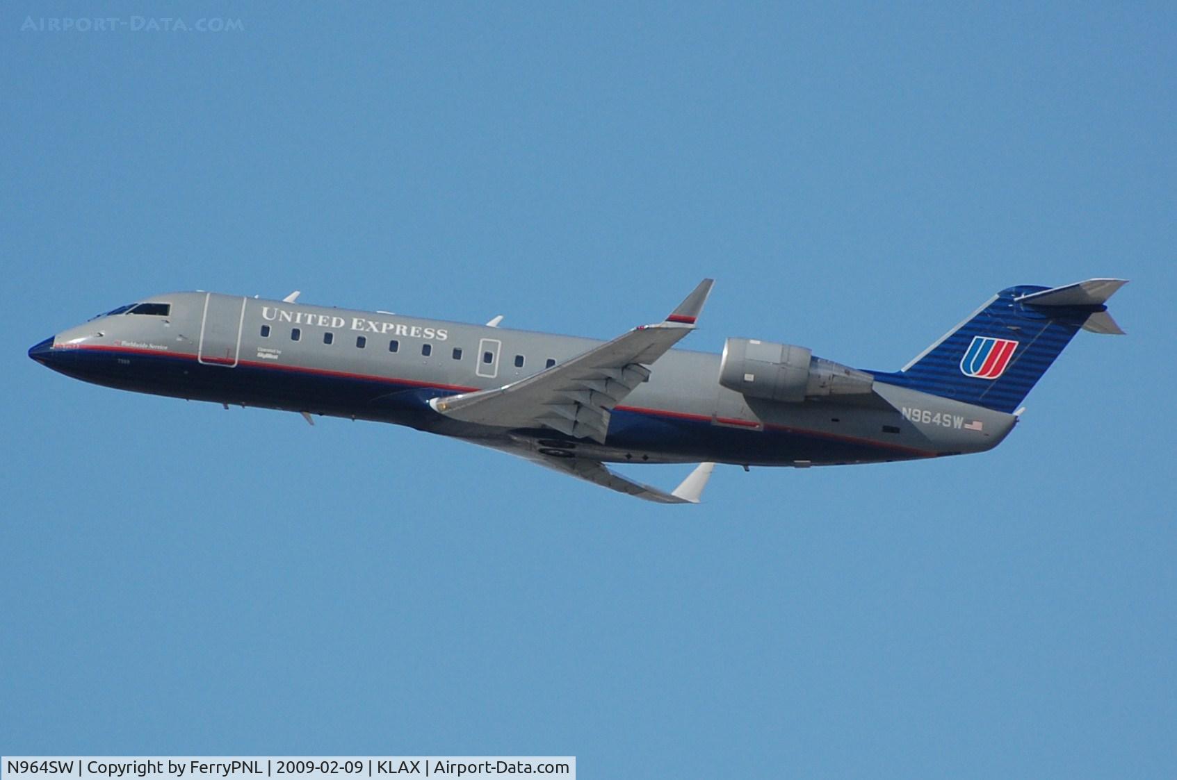 N964SW, 2003 Bombardier CRJ-200ER (CL-600-2B19) C/N 7868, UA Express CL200 departing from LAX