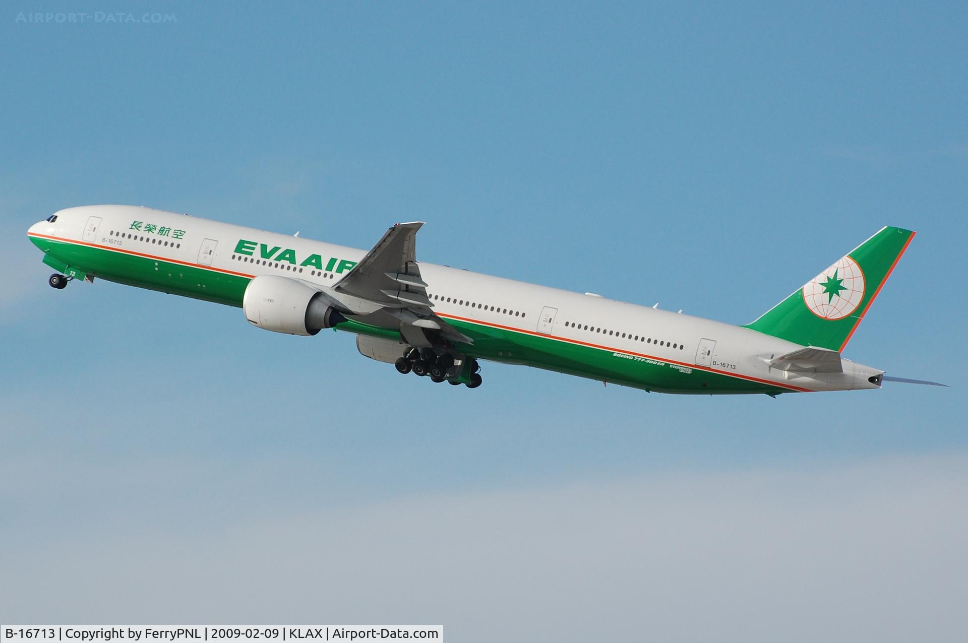 B-16713, 2009 Boeing 777-35E/ER C/N 33756, Eva Air B773 taking of for Tapei
