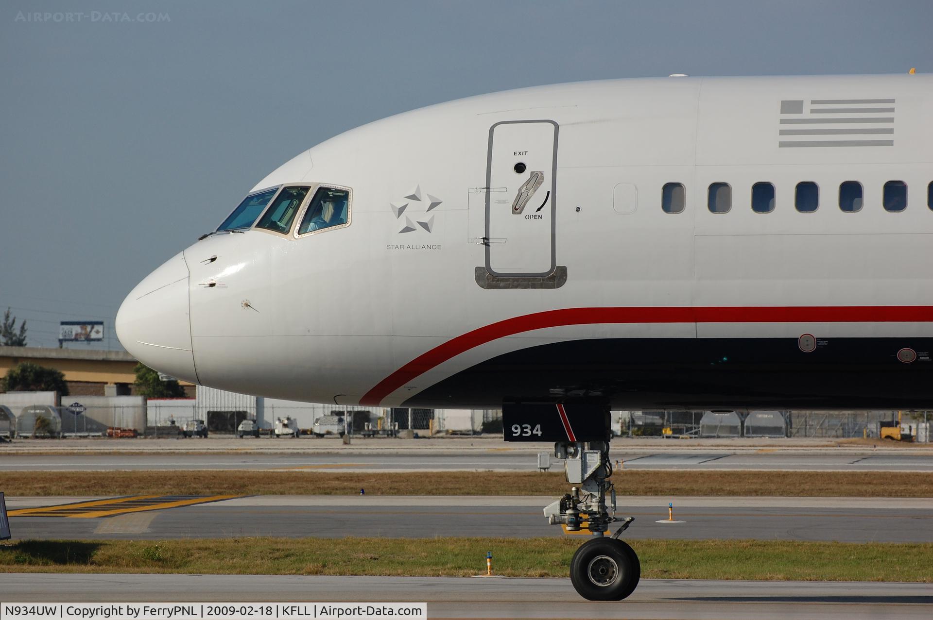 N934UW, 1993 Boeing 757-2B7 C/N 27200, Front office