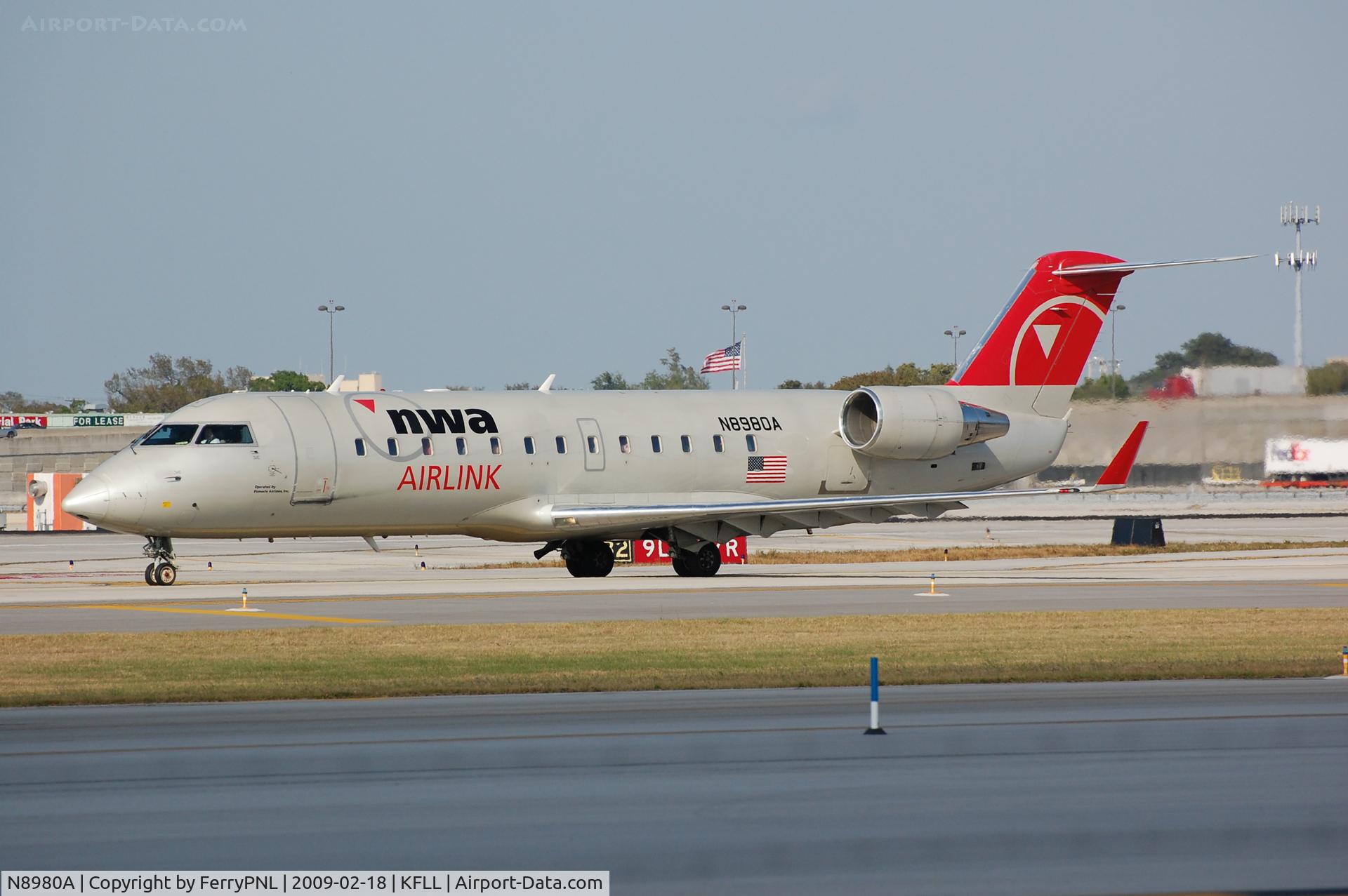 N8980A, 2004 Bombardier CRJ-200 (CL-600-2B19) C/N 7980, NW Airlink CL200