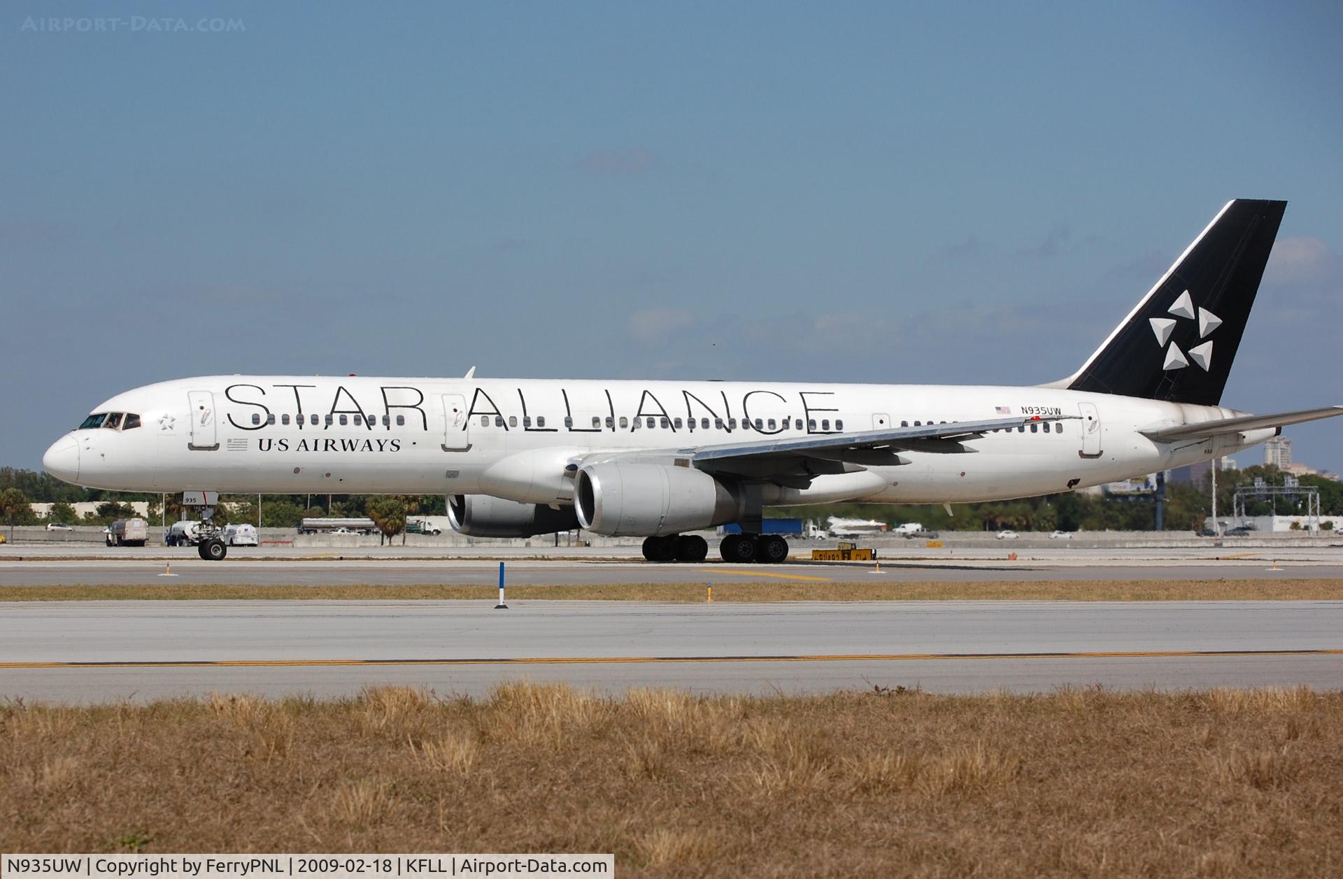 N935UW, 1994 Boeing 757-2B7 C/N 27201, US B752 in Star Alliance colours