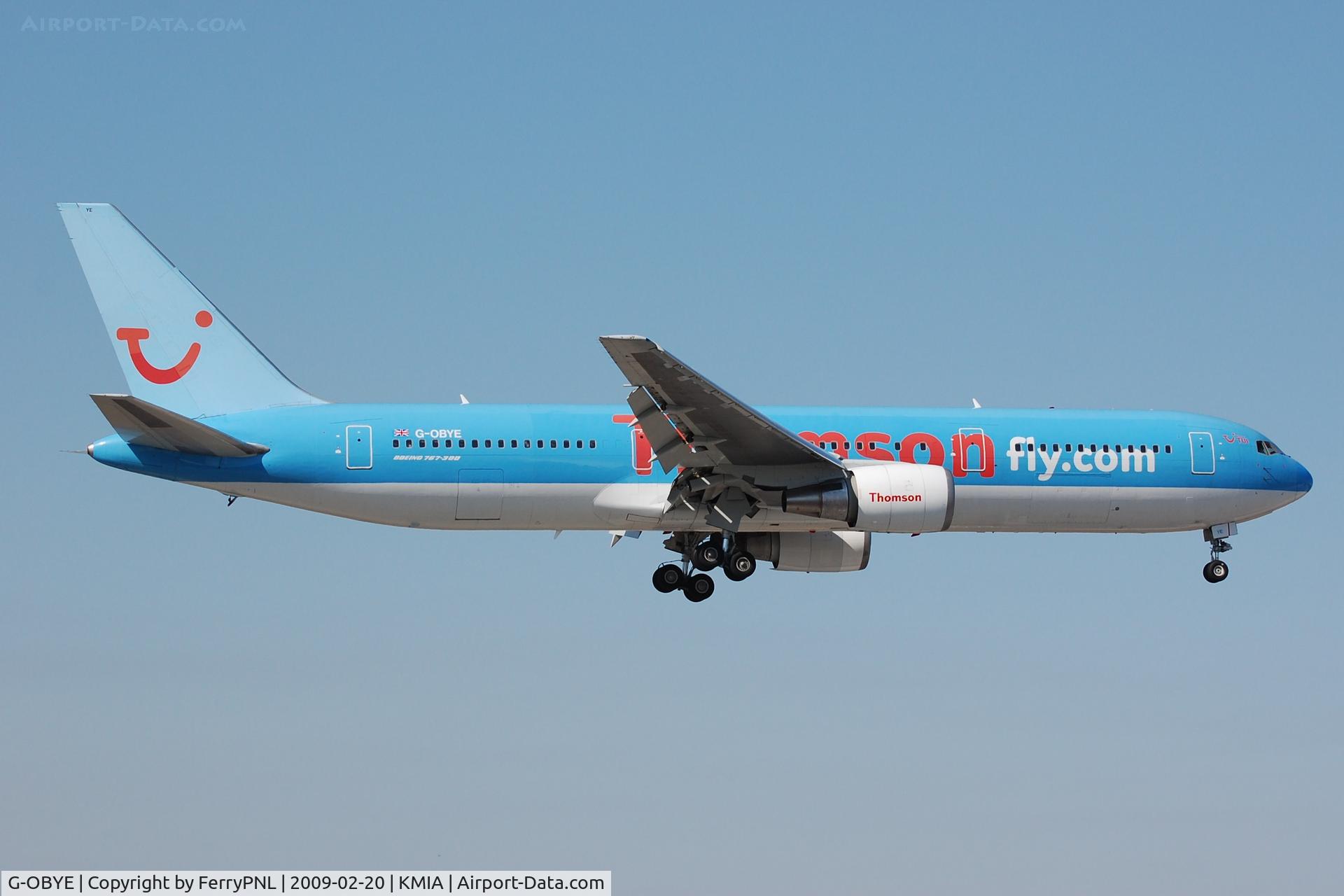 G-OBYE, 1998 Boeing 767-304/ER C/N 28979, Thomson B763 flying in British tourists