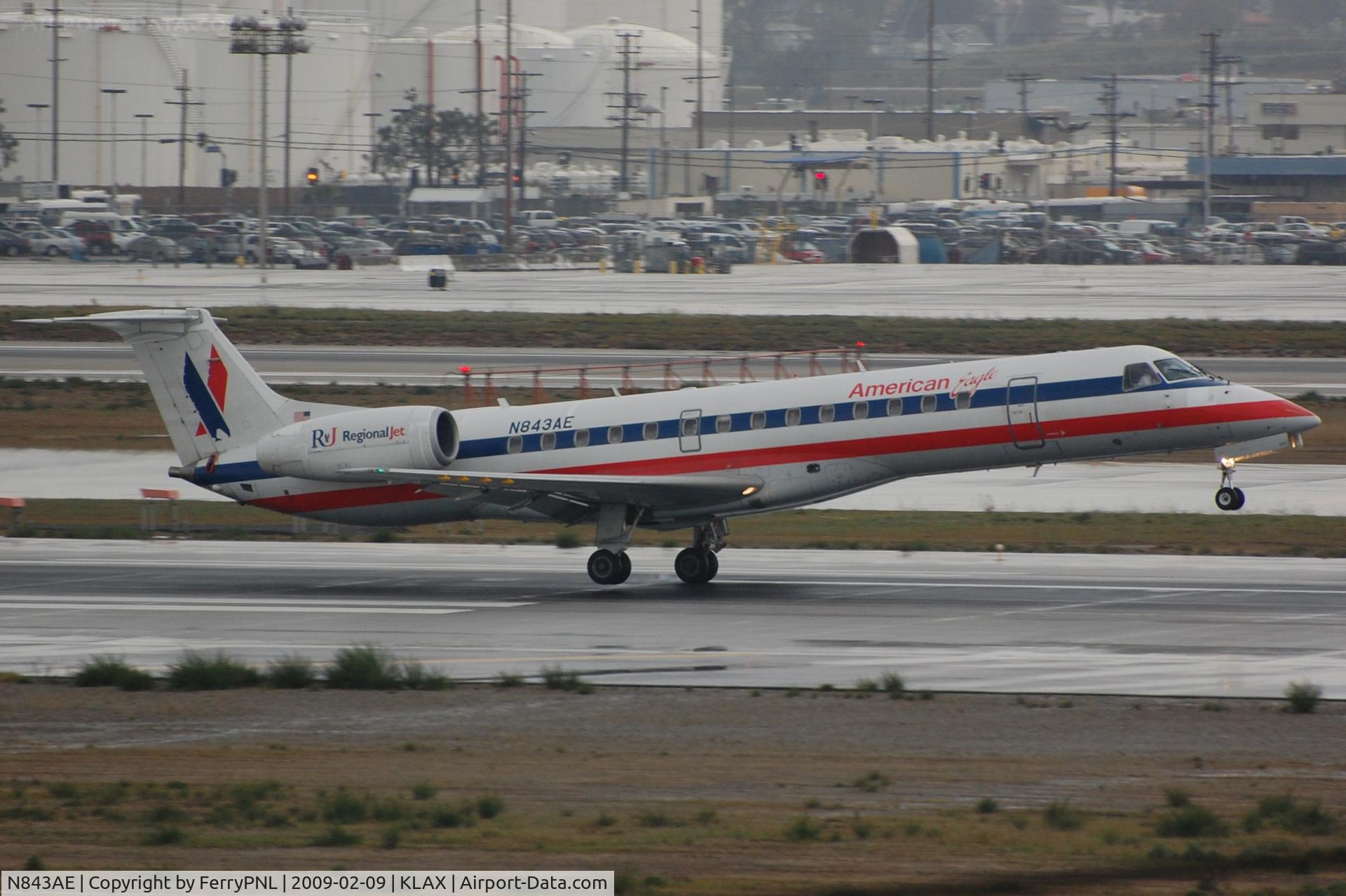 N843AE, 2003 Embraer ERJ-140LR (EMB-135KL) C/N 145680, AE ERJ140 touch down