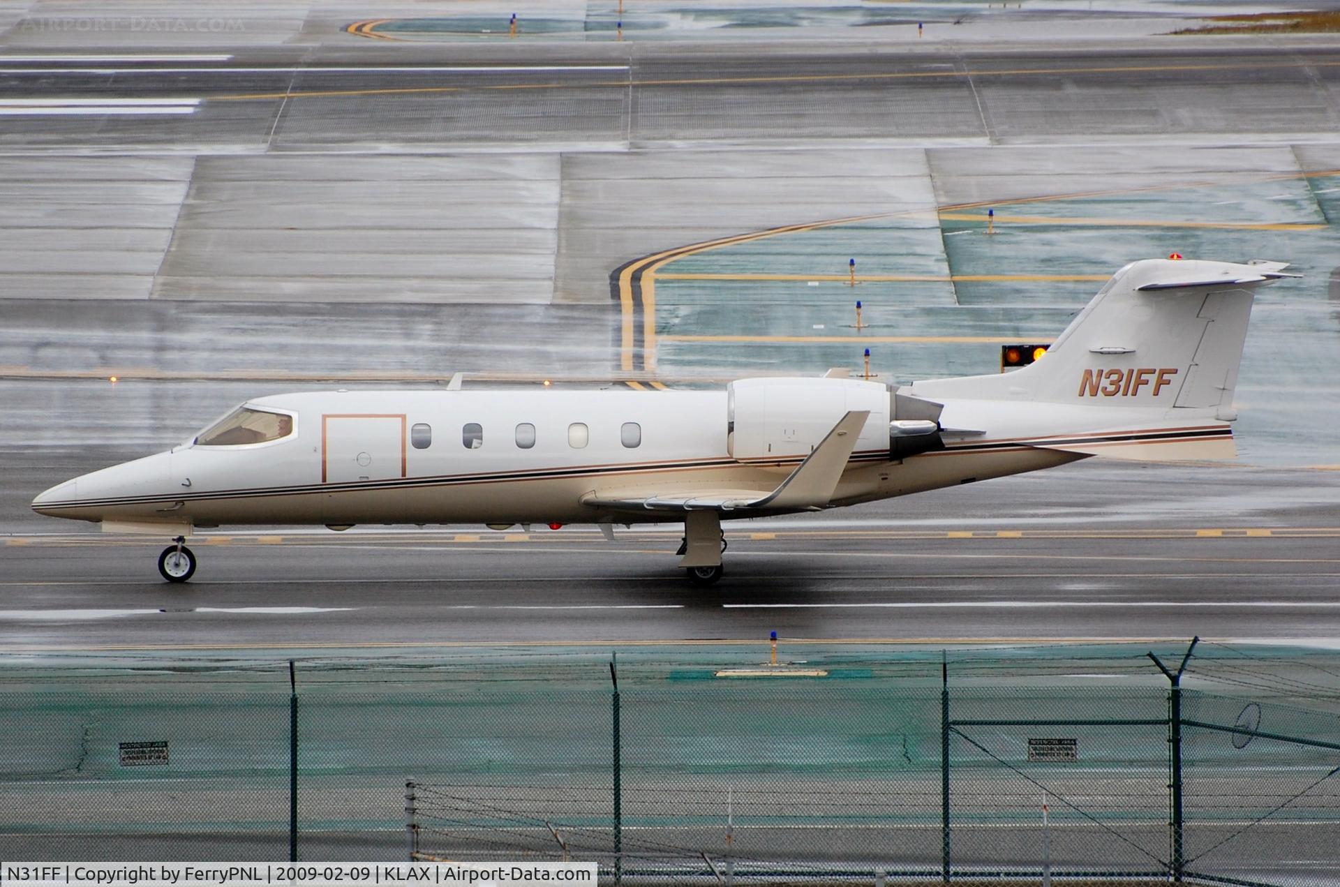 N31FF, Learjet Inc 31A C/N 053, Learjet 31 taxiing out