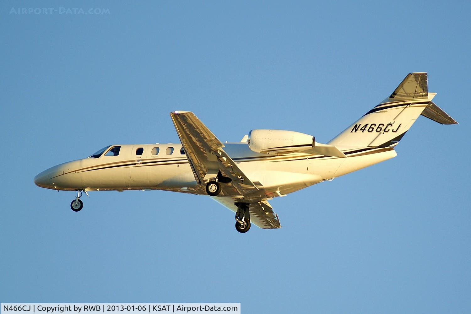 N466CJ, Cessna 525A CitationJet CJ2+ C/N 525A0466, On approach runway 4 at sunset.