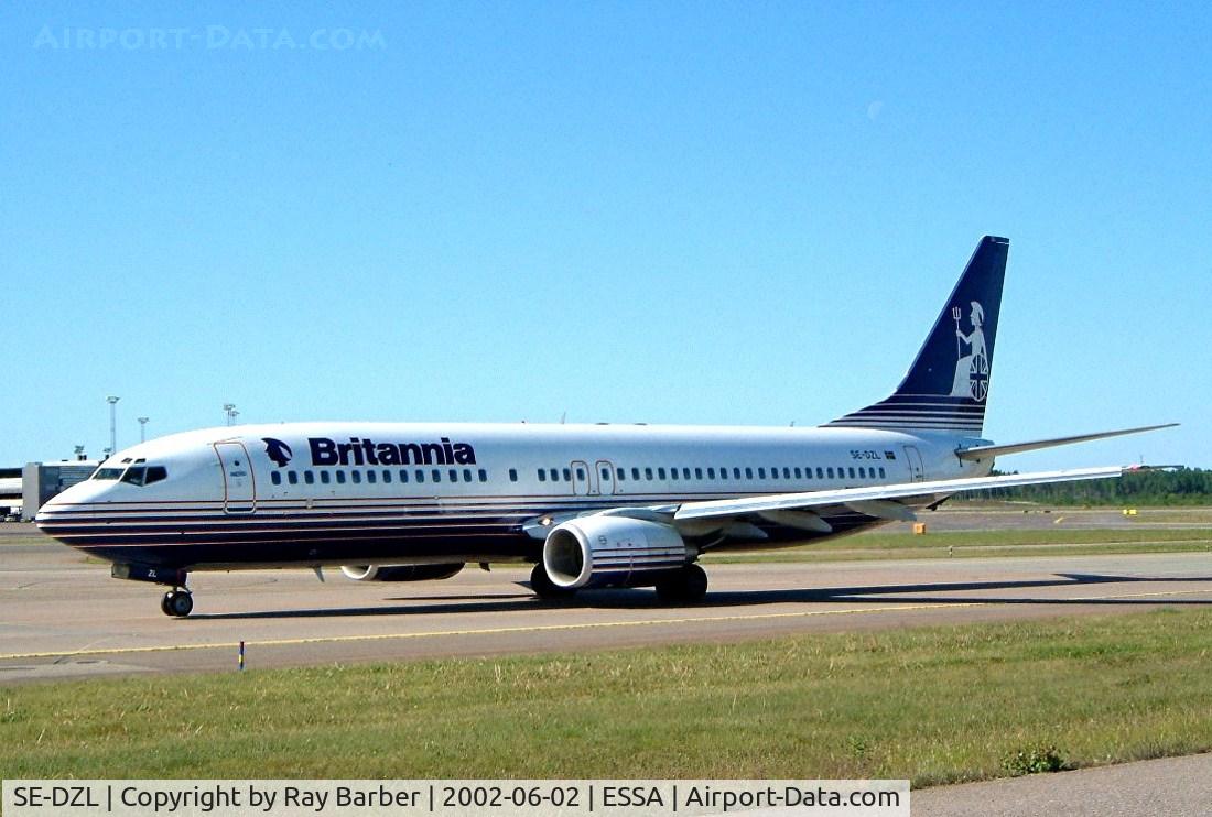 SE-DZL, 2000 Boeing 737-804 C/N 30465, Boeing 737-804 [30465] (Britannia Airways AB) Stockholm-Arlanda~SE 02/06/2002