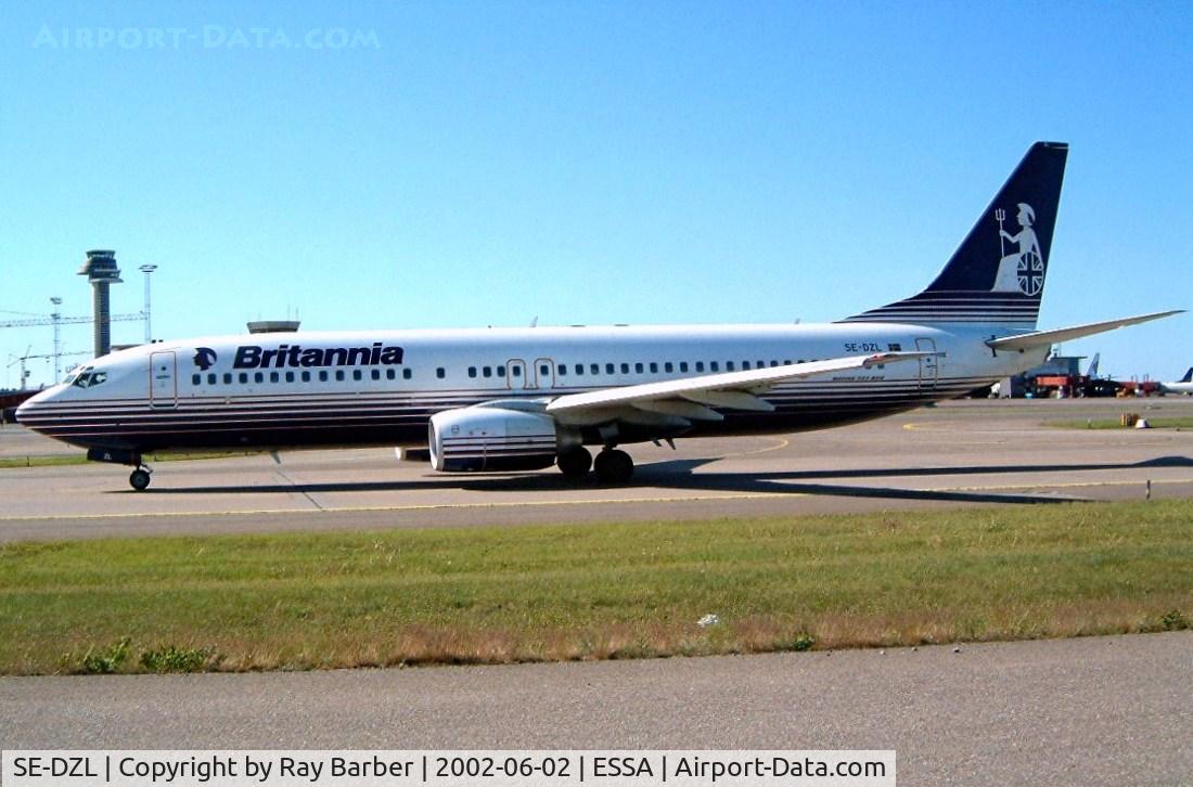 SE-DZL, 2000 Boeing 737-804 C/N 30465, Boeing 737-804 [30465] (Britannia Airways AB) Stockholm-Arlanda~SE 02/06/2002