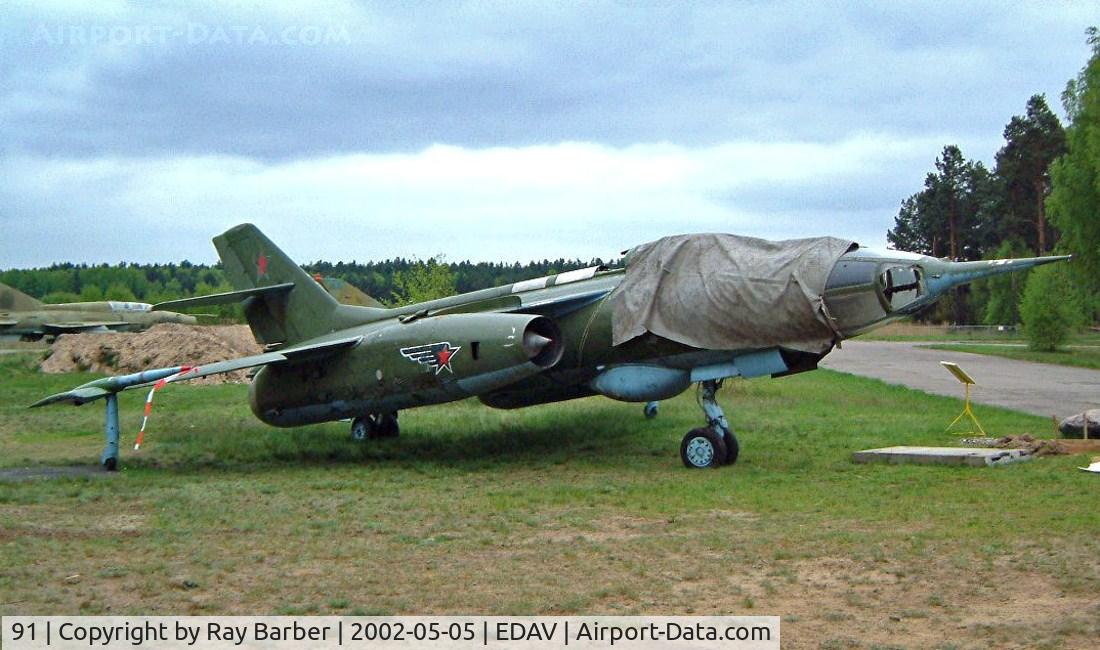 91, Yakovlev Yak-28R C/N 8961310, Yakovlev Yak-28R [8961310] Finow~D 05/05/2002