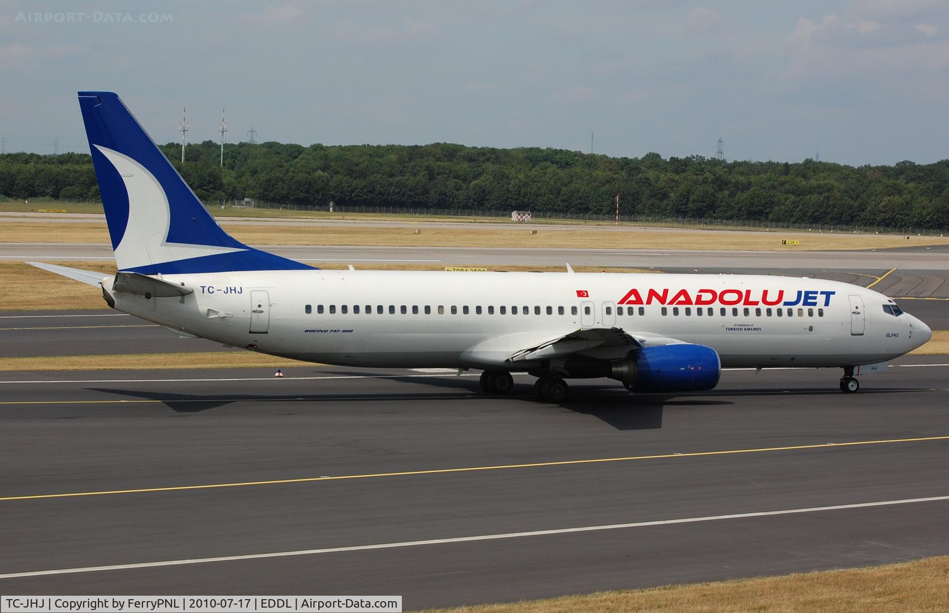 TC-JHJ, 2005 Boeing 737-86Q C/N 30296, Anadulojet B738