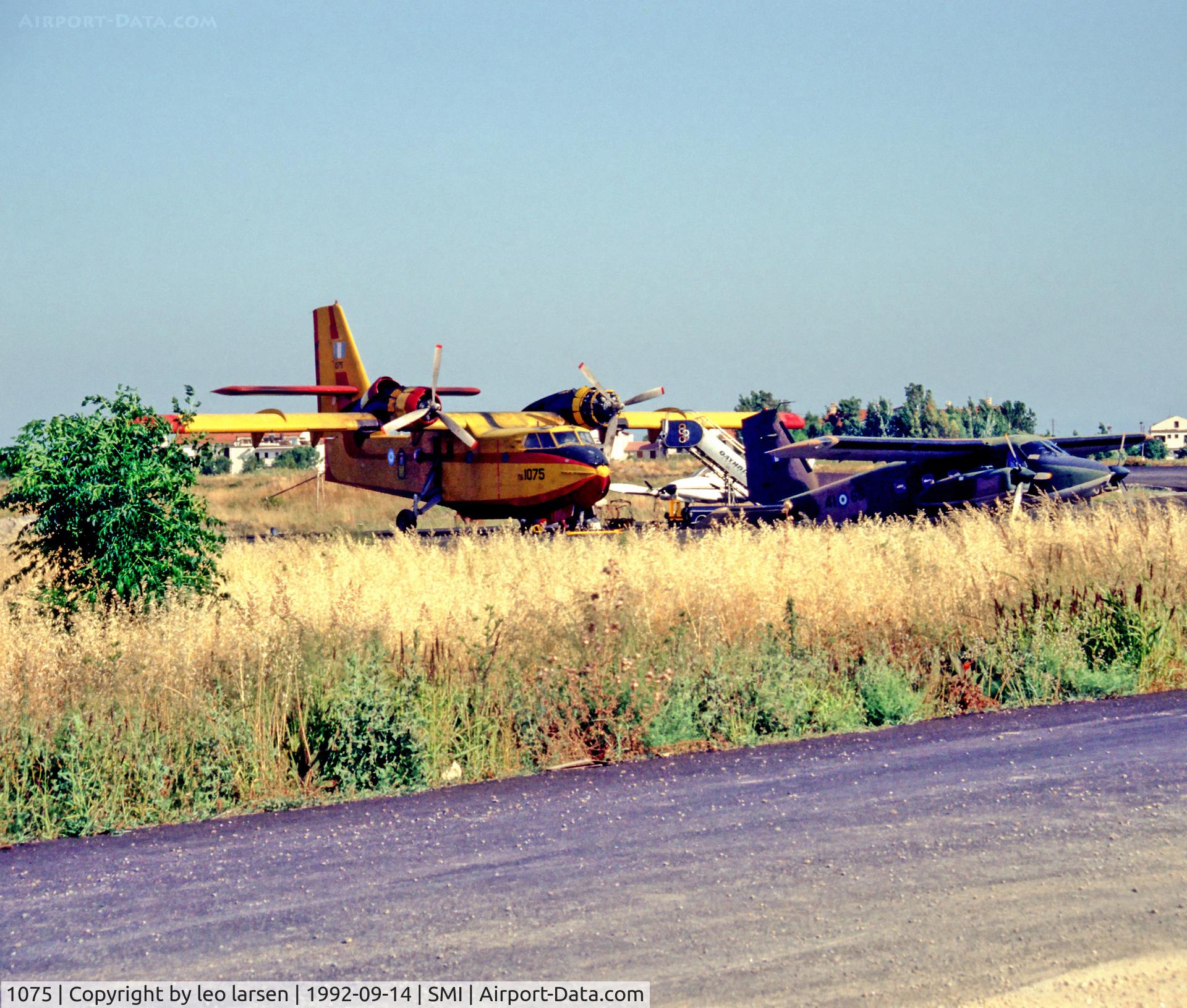 1075, Canadair CL-215 (CL-215-1A10) C/N 1075, Samos Greece together with DO-28 s/n 41-66
14.9.92