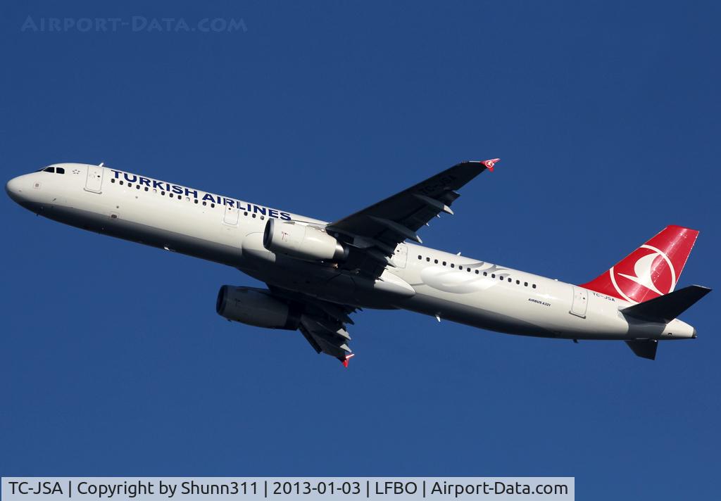 TC-JSA, 2012 Airbus A321-231 C/N 5154, Climbing after take off rwy 32R
