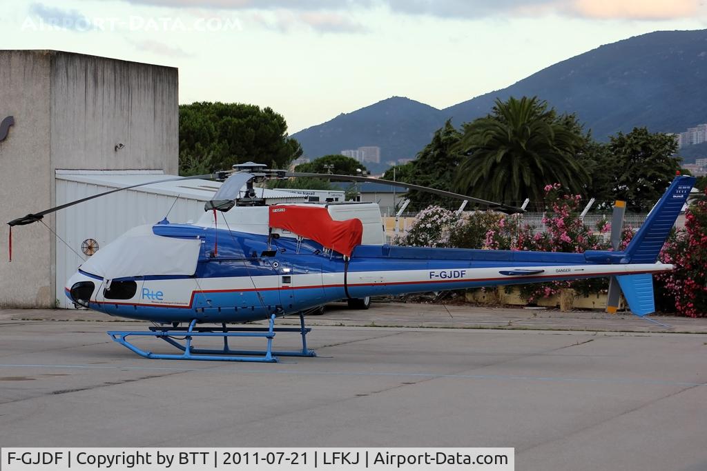 F-GJDF, Eurocopter AS-350B-2 Ecureuil Ecureuil C/N 2642, Parked at Corseus Helicopters