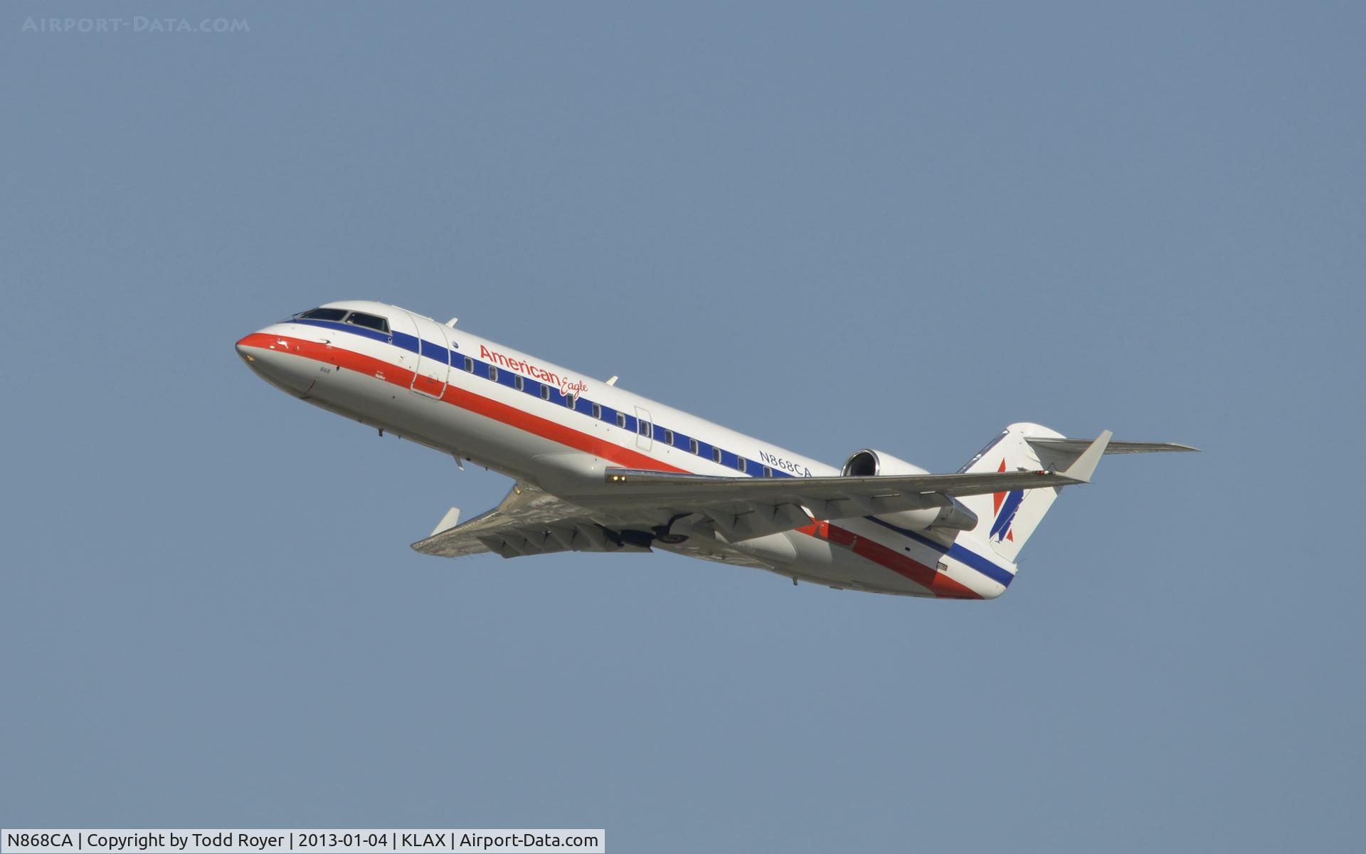 N868CA, 2000 Bombardier CRJ-100ER (CL-600-2B19) C/N 7427, Departing LAX