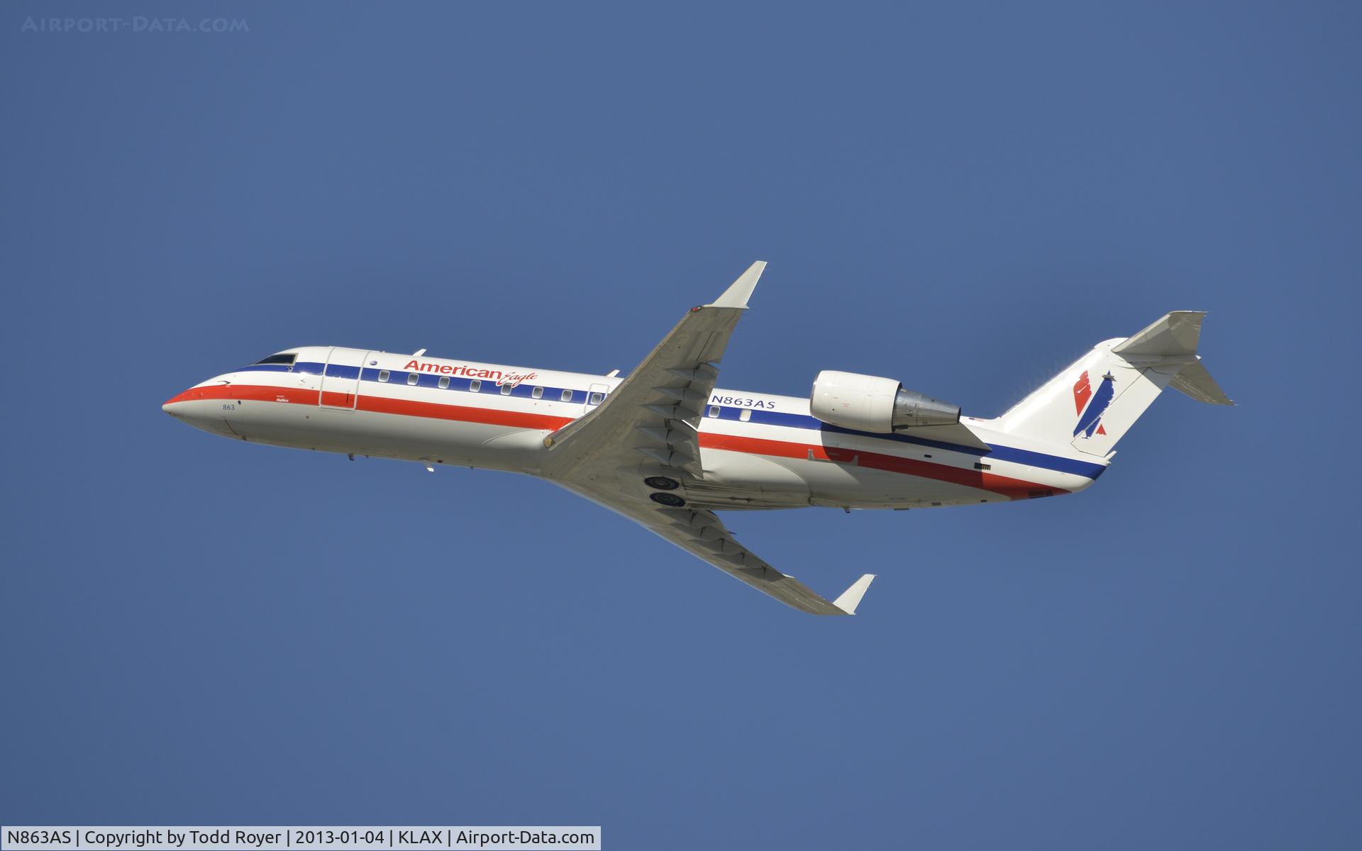 N863AS, 2001 Bombardier CRJ-200ER (CL-600-2B19) C/N 7487, Departing LAX