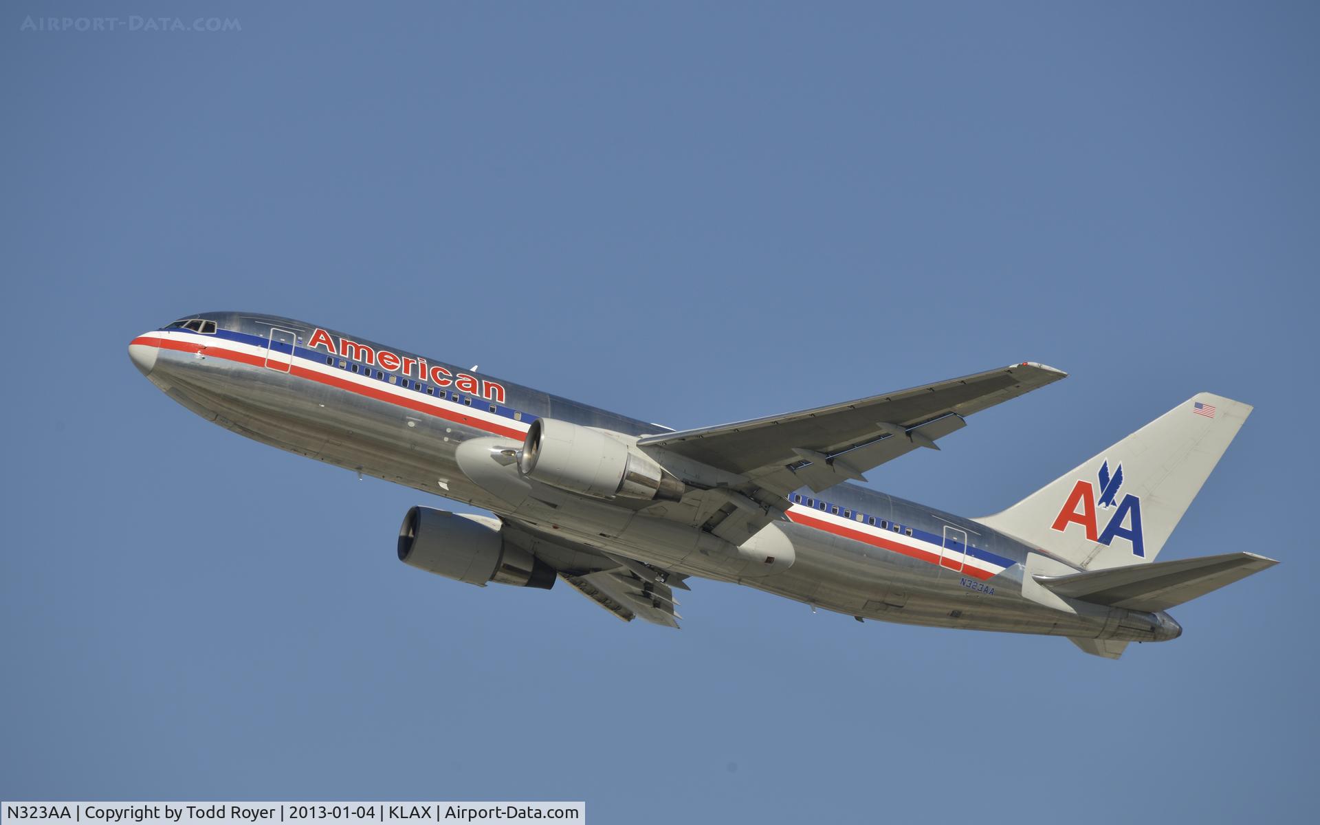 N323AA, Boeing 767-223 C/N 22324, Departing LAX