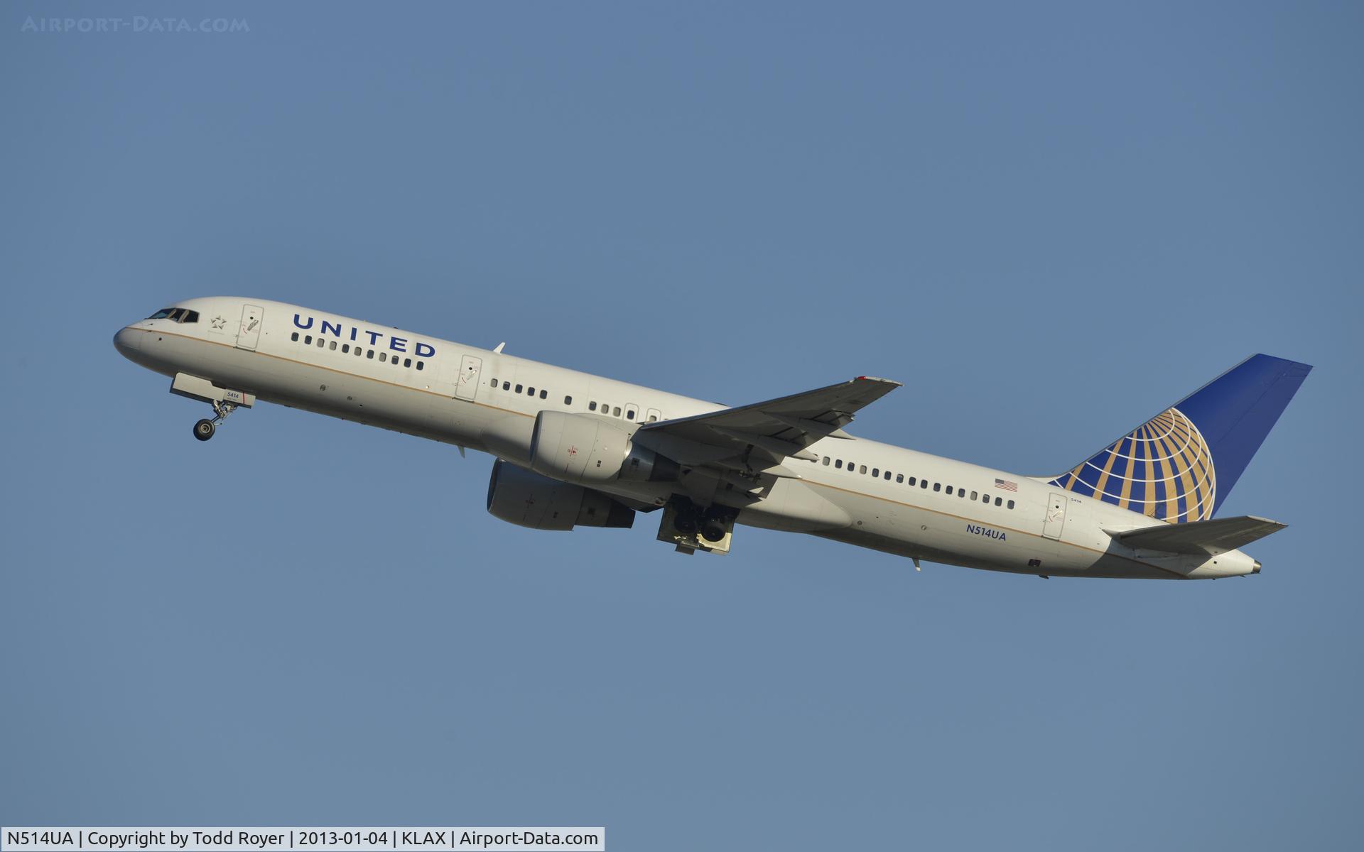 N514UA, 1990 Boeing 757-222 C/N 24839, Departing LAX