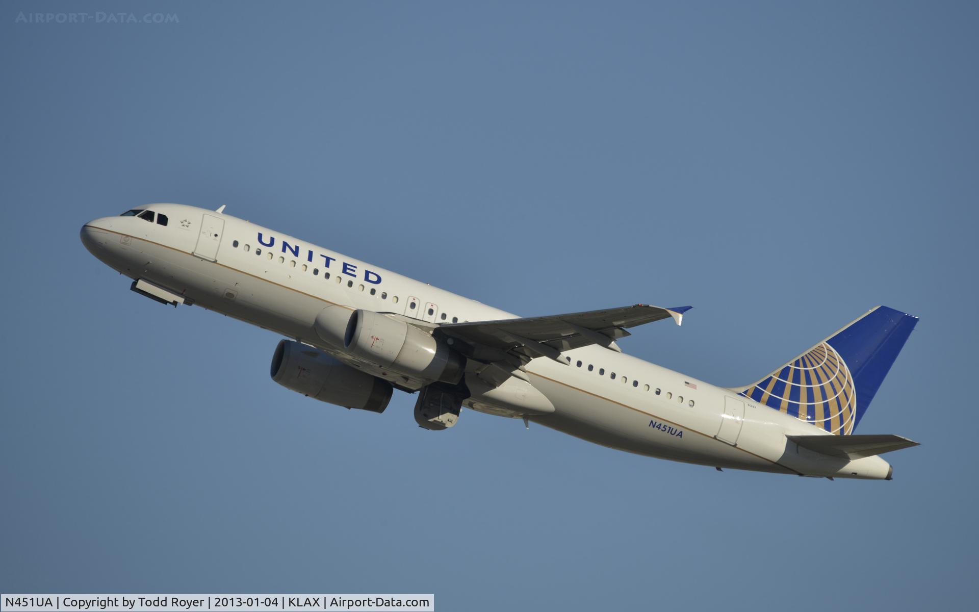N451UA, 1998 Airbus A320-232 C/N 865, Departing LAX