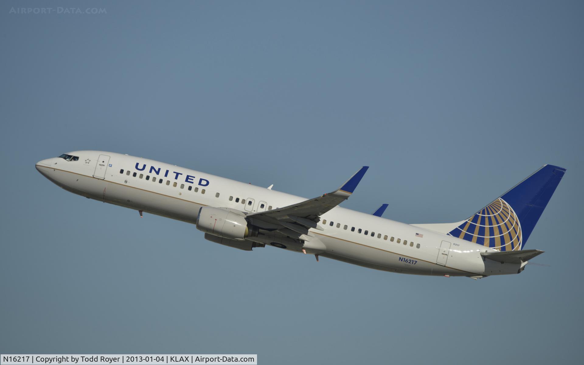 N16217, 1998 Boeing 737-824 C/N 28777, Departing LAX