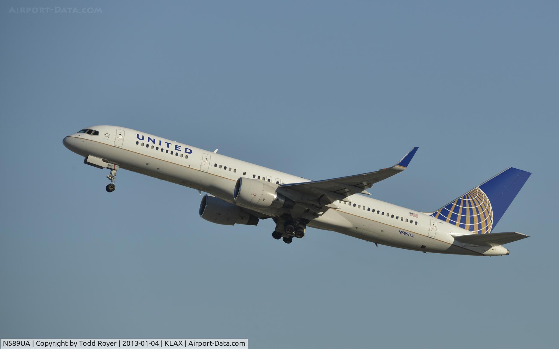 N589UA, 1997 Boeing 757-222 C/N 28707, Departing lax
