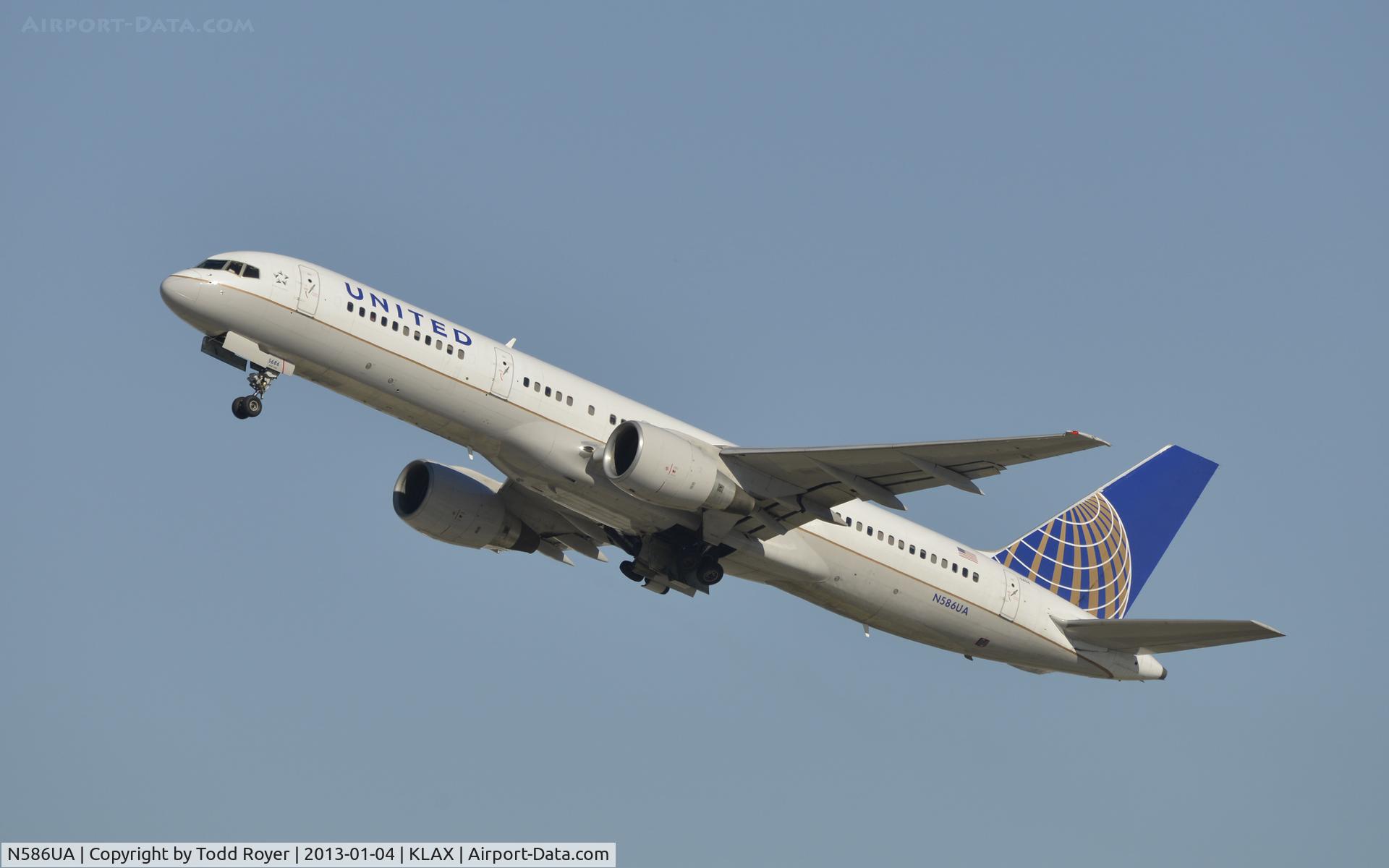 N586UA, 1993 Boeing 757-222F C/N 26710, Departing LAX