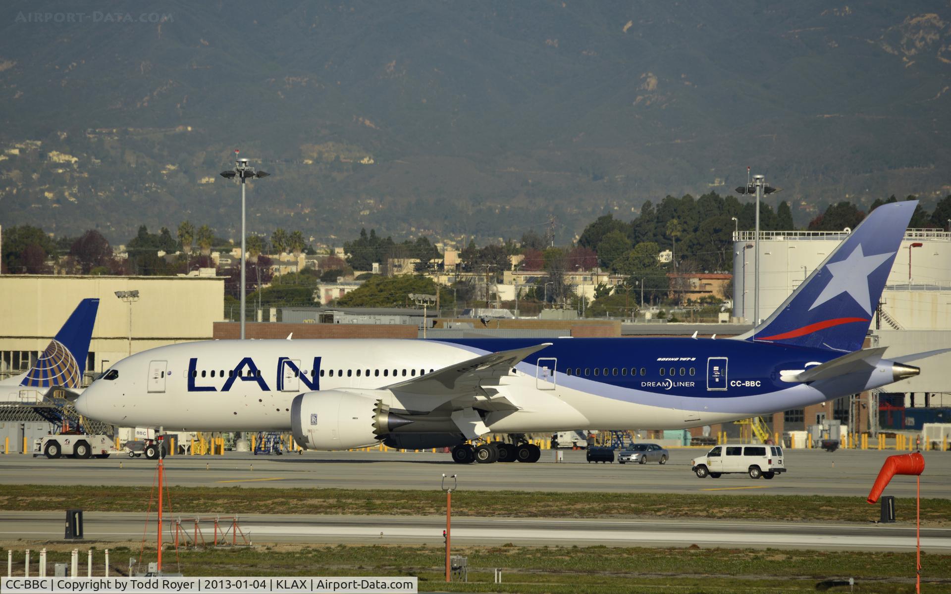 CC-BBC, 2012 Boeing 787-8 Dreamliner C/N 38472, Getting towed to parking