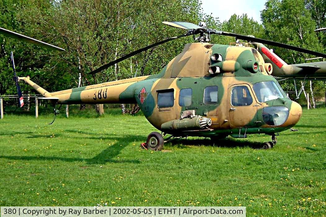 380, 1972 WSK-Swidnik Mi-2 Hoplite C/N 562249032, Mil Mi-2 Hoplite [562249032] Cottbus~D 06/05/2002